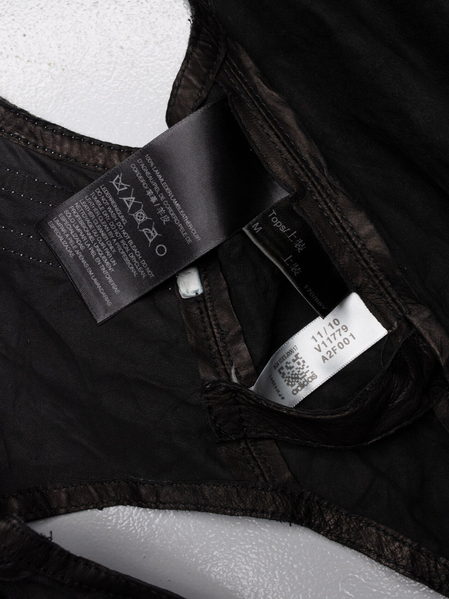 Y-3 S/S 2011 wrinkled leather vest - size M
