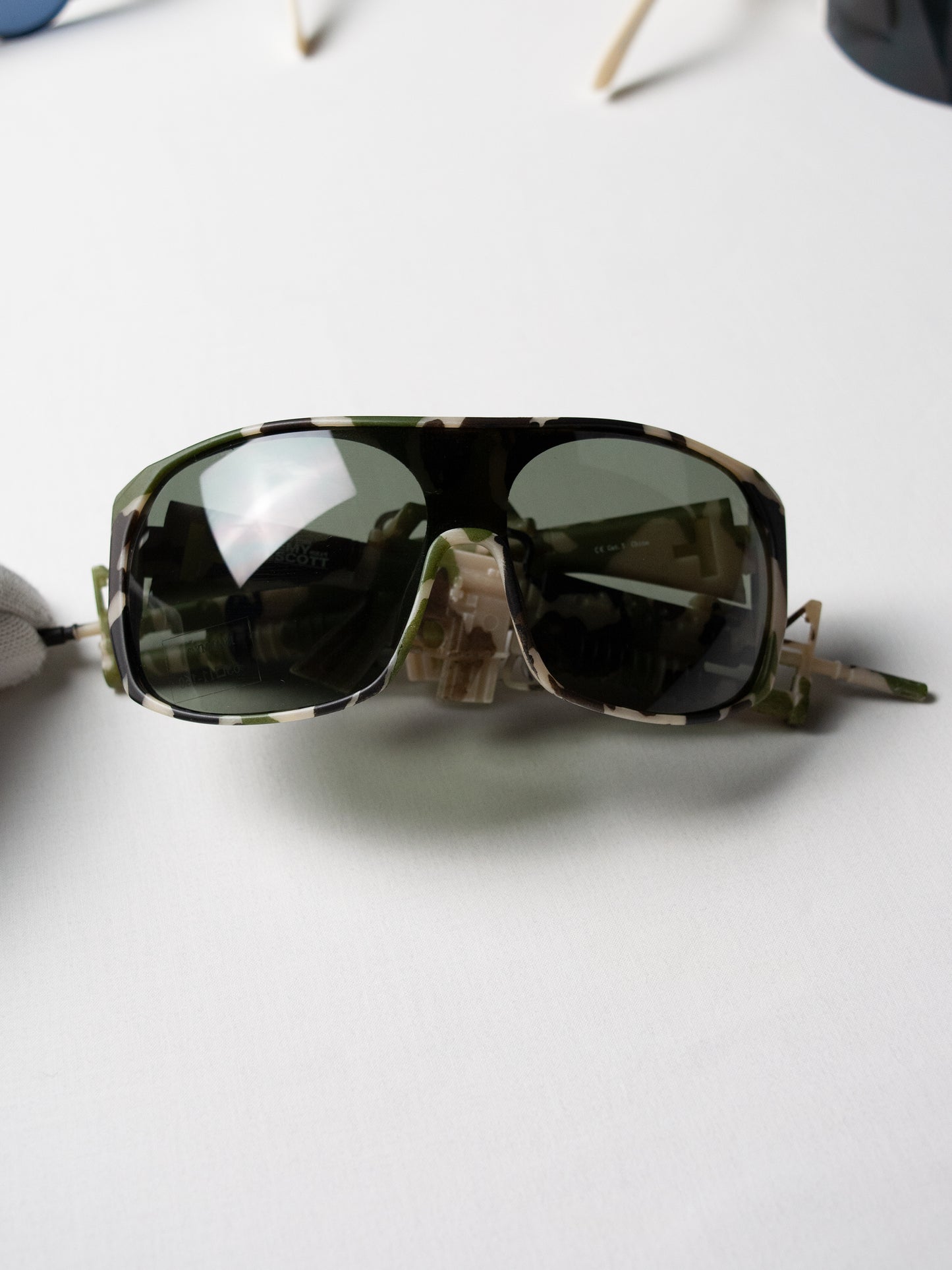 Linda Farrow X Jeremy Scott - S/S 2013 - army sunglasses (green camo)