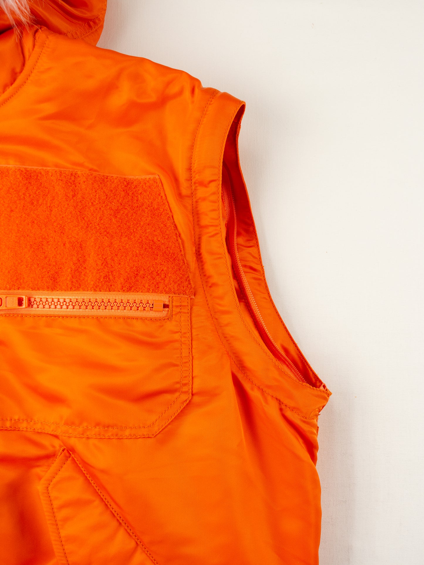 GR-Uniforma - GRUPPA (2019) - hooded bomber with detachable sleeves (orange) - size M