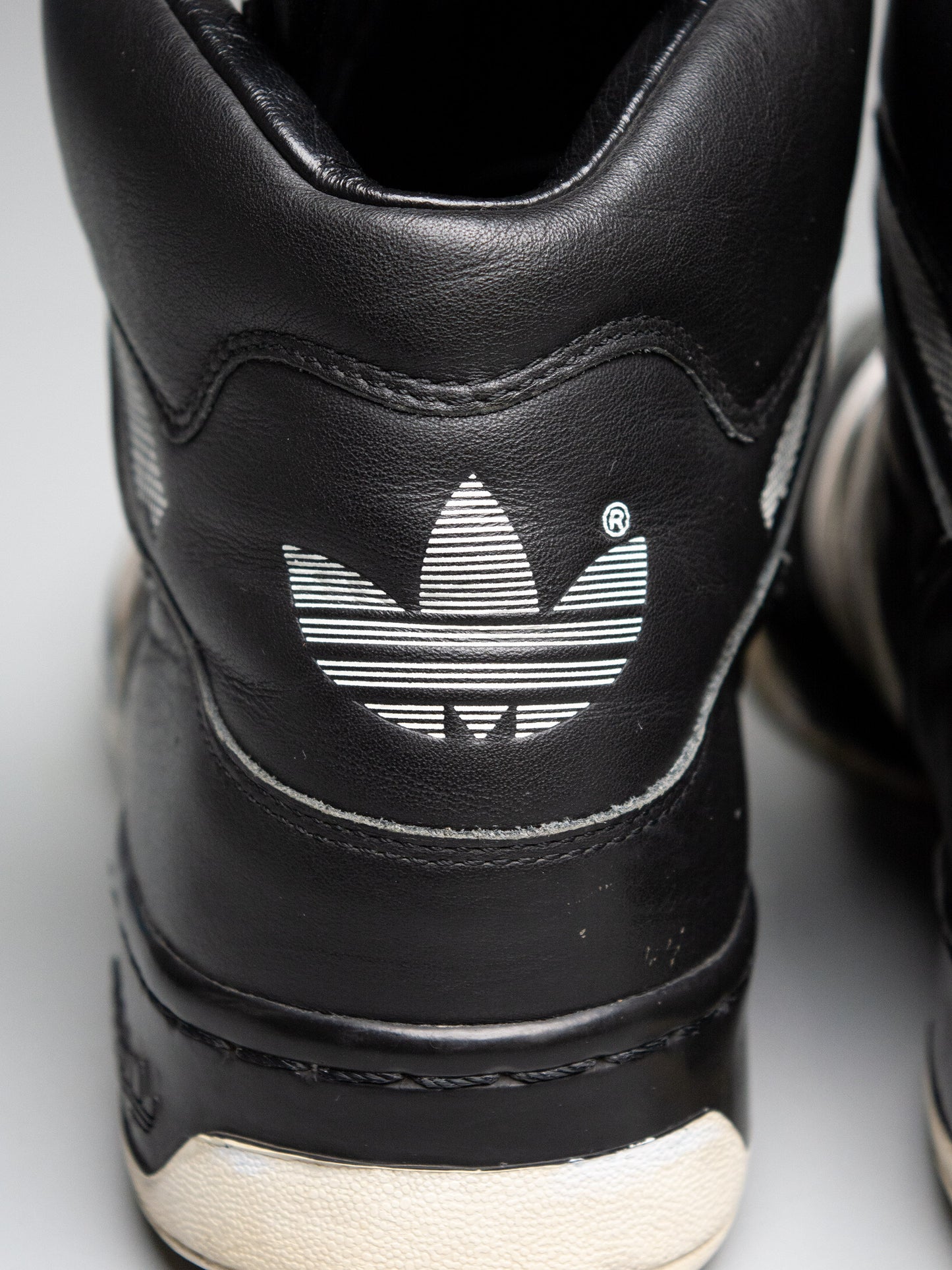 (sample) adidas Originals by Jeremy Scott S/S 2009 JS Logo (black) - size 42 2/3