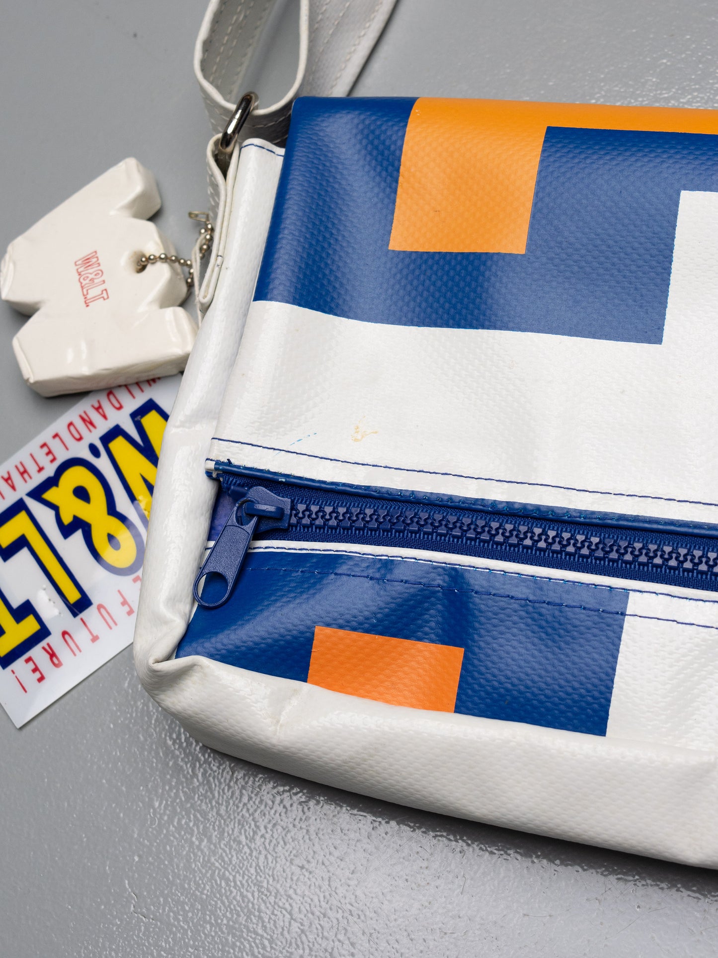 early 2000s Wild & Lethal Trash messenger bag