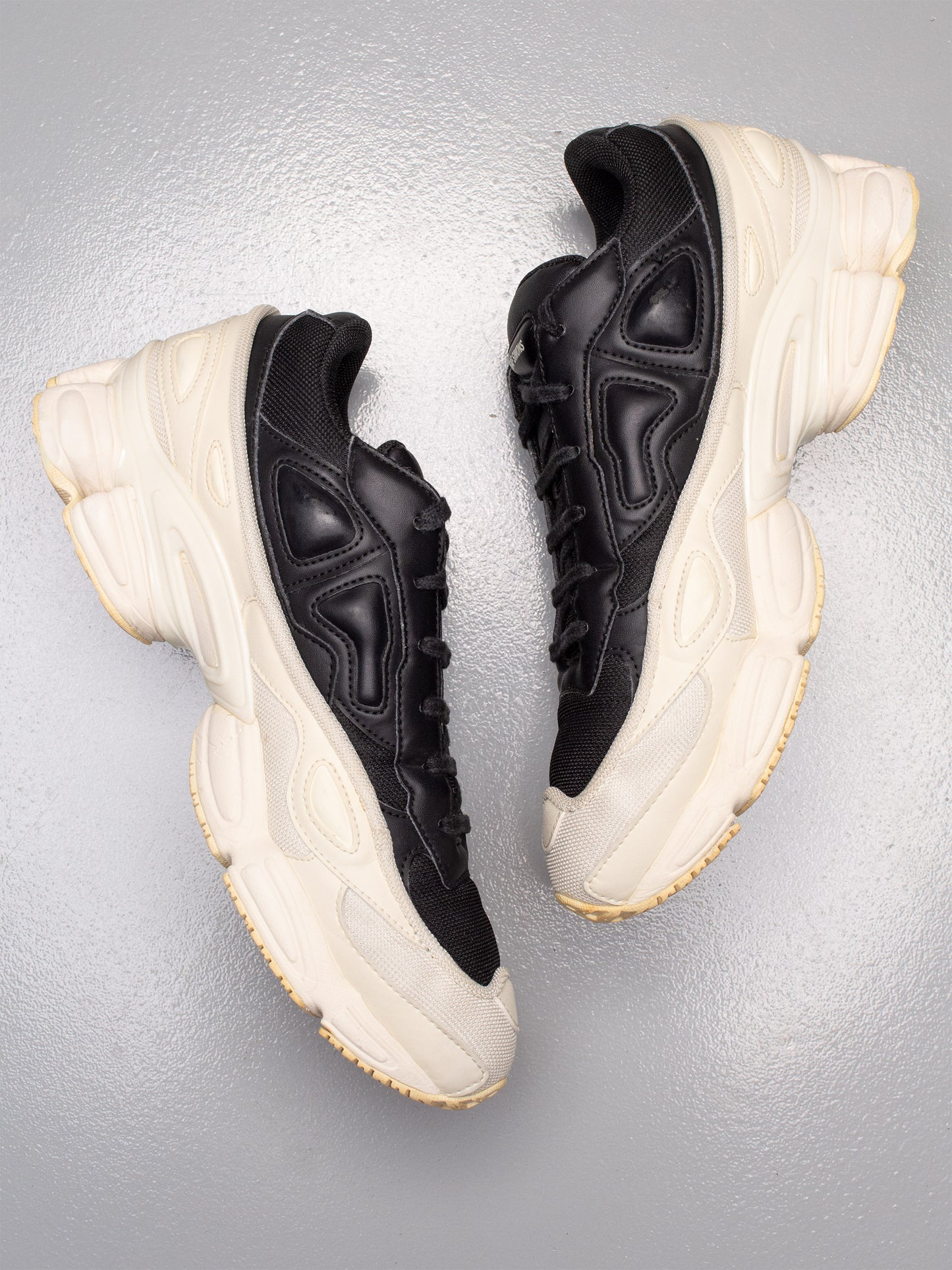 adidas X Raf Simons - A/W 2018 - RS Ozweego (white/black) - size 44