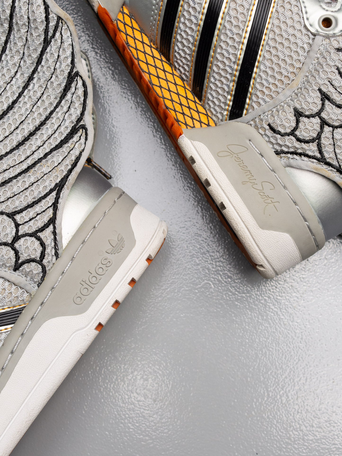 adidas Originals by Jeremy Scott A/W 2012 JS Wings "Mesh" (Metallic Silver) - size 42 2/3