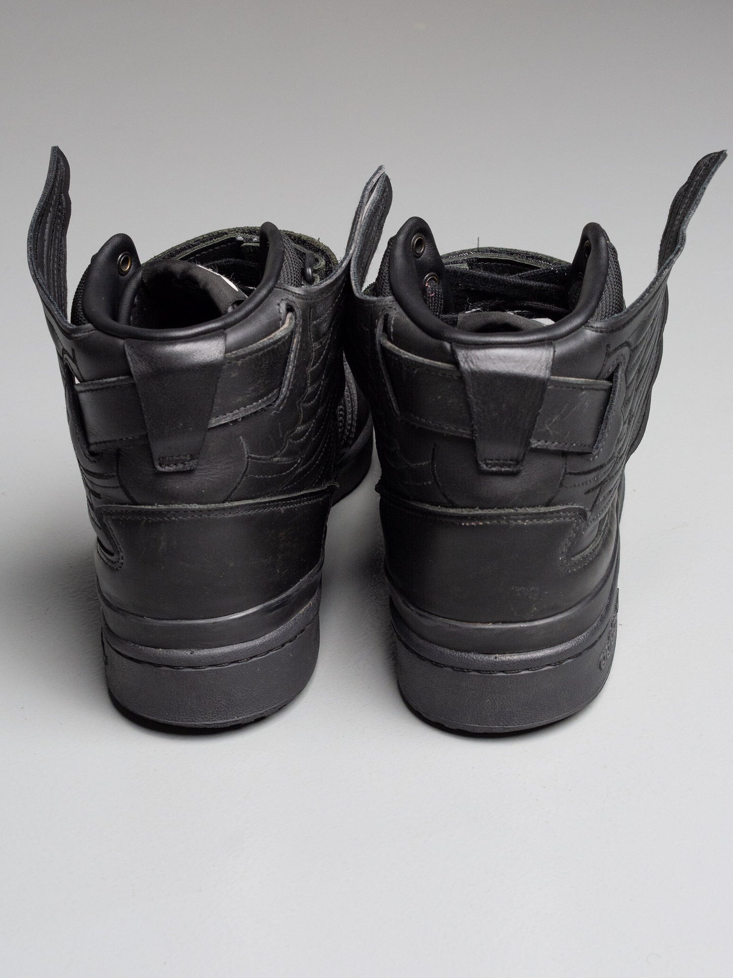 adidas Originals X Jeremy Scott 2022 JS Wings 4.0 (black) - size 44