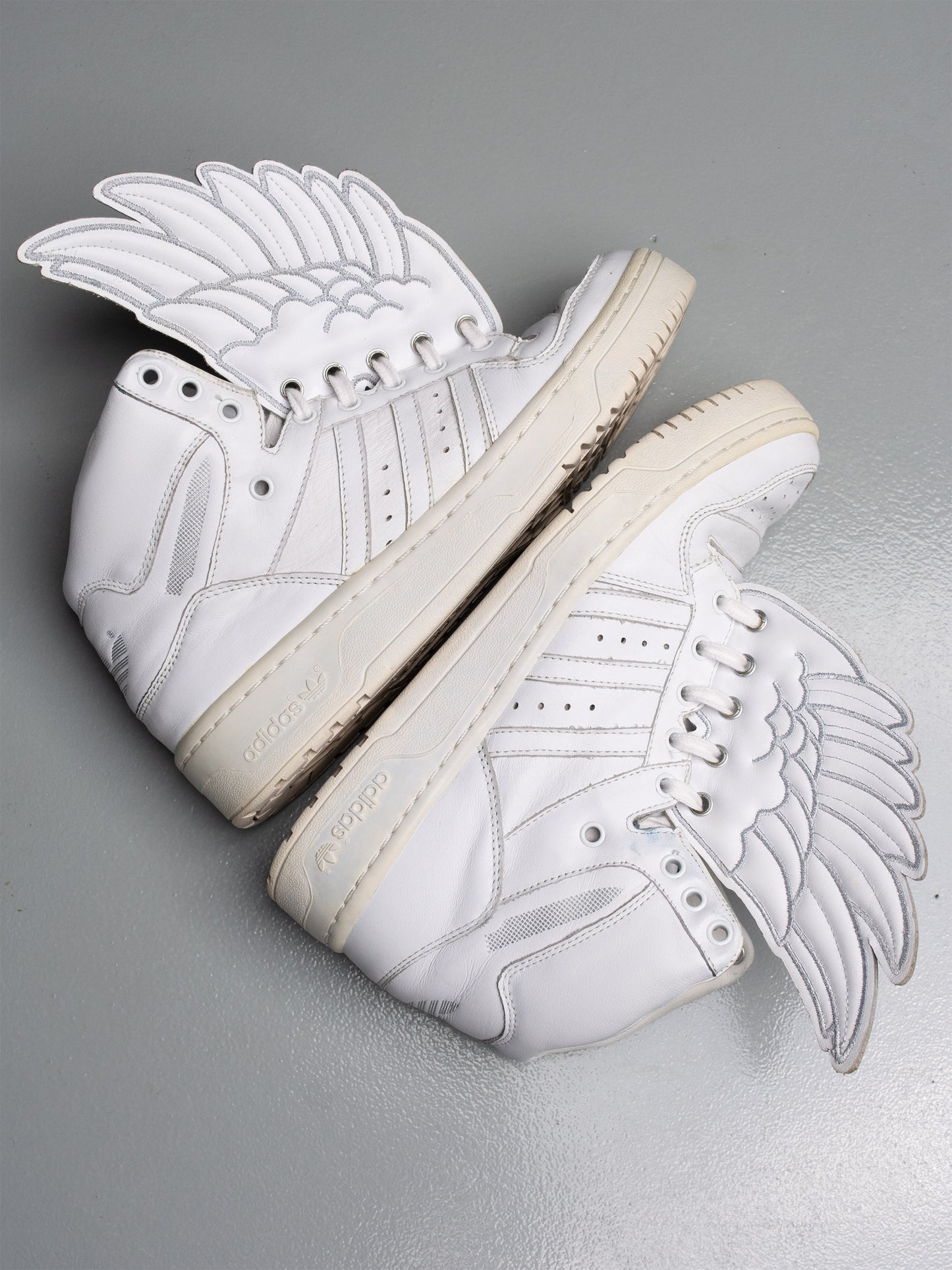 adidas Originals by Jeremy Scott S/S 2009 JS Wings (White/Silver) - size 39 1/3