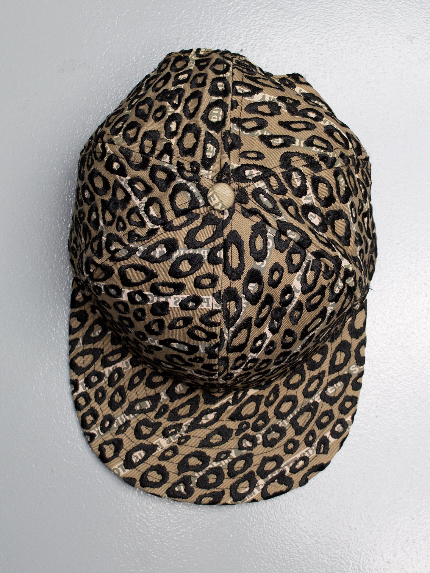 New Era X Jeremy Scott - S/S 2013 - leopard embroidered 9Fifty snapback - size S/M
