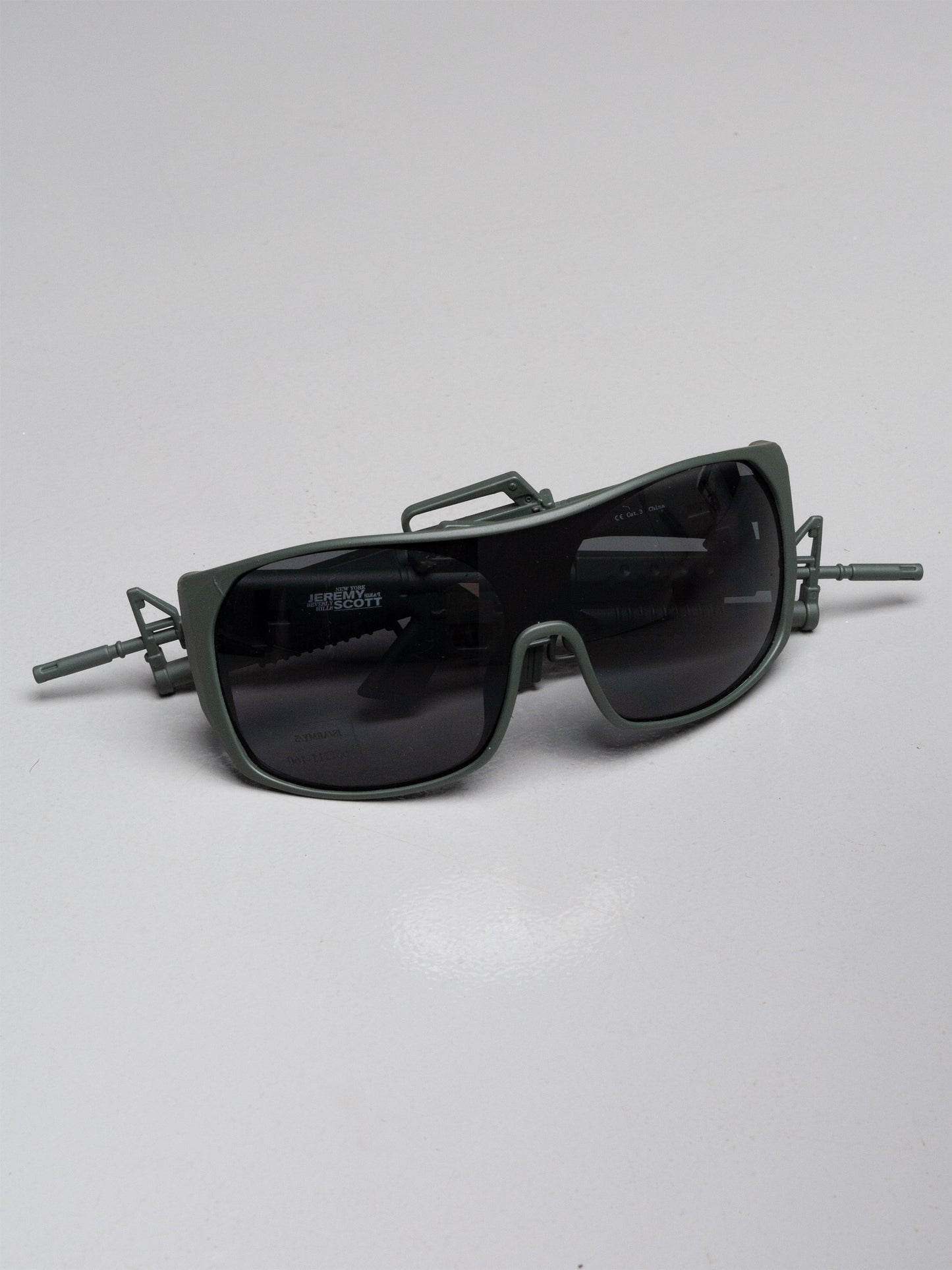 Linda Farrow X Jeremy Scott - S/S 2013 - Army sunglasses (military green)