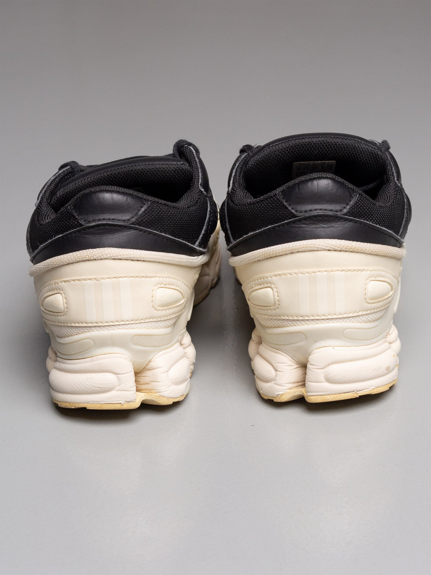 adidas X Raf Simons - A/W 2018 - RS Ozweego (white/black) - size 44