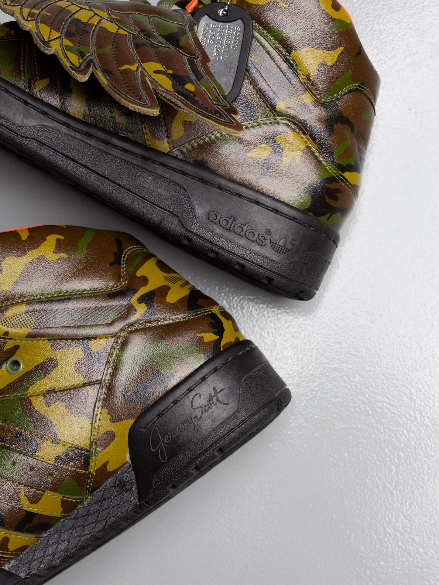 adidas Originals by Jeremy Scott A/W 2011 JS Wings Camo - size 41 1/3