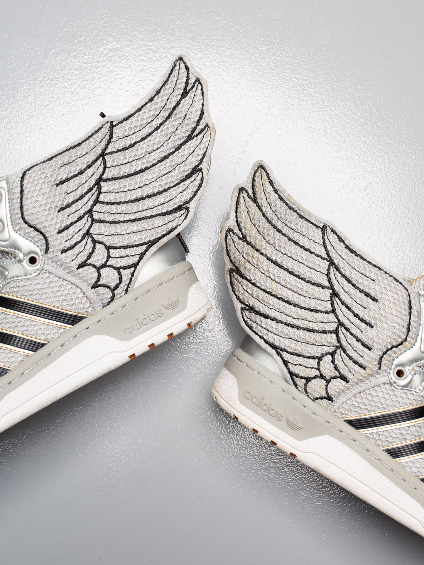 adidas Originals by Jeremy Scott A/W 2012 JS Wings "Mesh" (Metallic Silver) - size 42 2/3