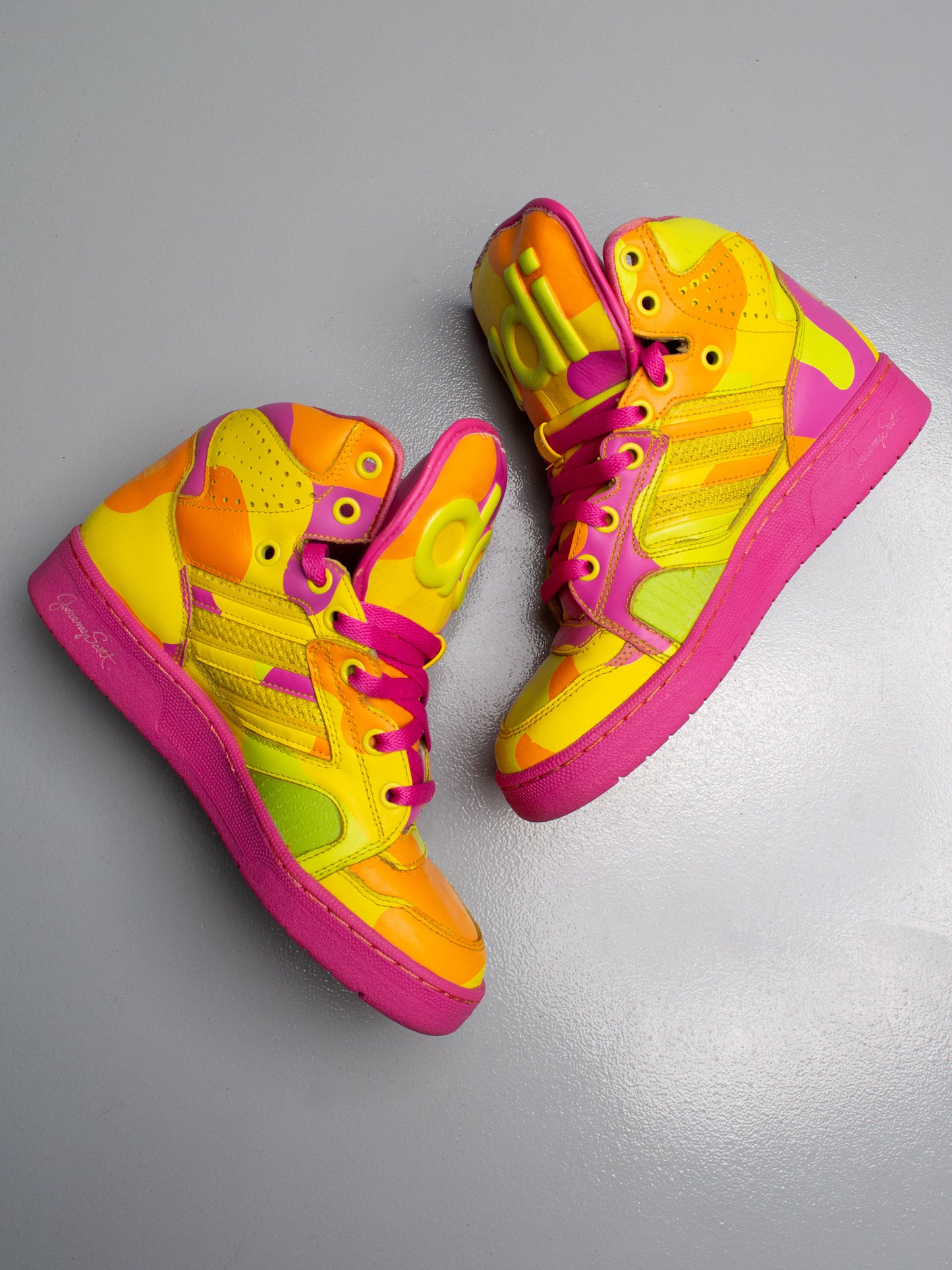 adidas Originals by Jeremy Scott A/W 2013 JS Instinct Hi Neon Camo - size 38