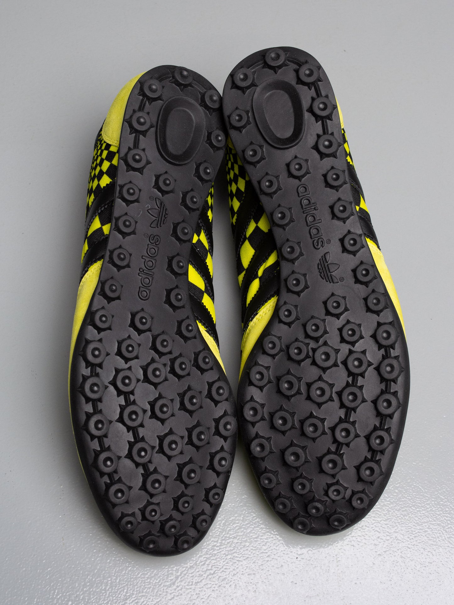 (sample) adidas Originals by Jeremy Scott A/W 2013 JS Arrow Opart - size 42 2/3