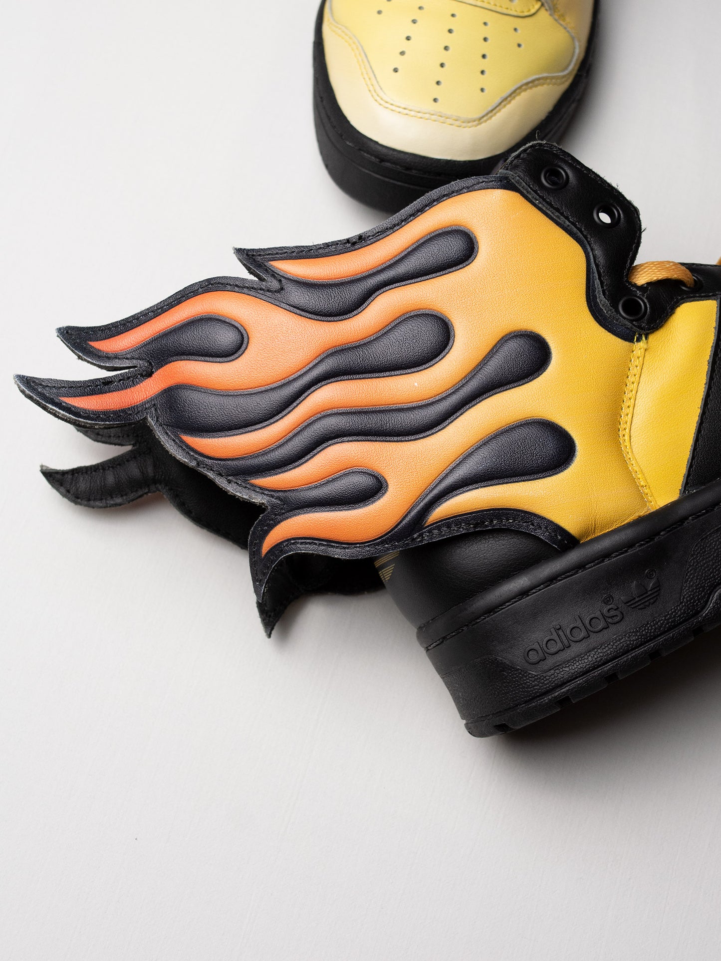 adidas Originals by Jeremy Scott - S/S 2011 - JS Flames - size 42 2/3