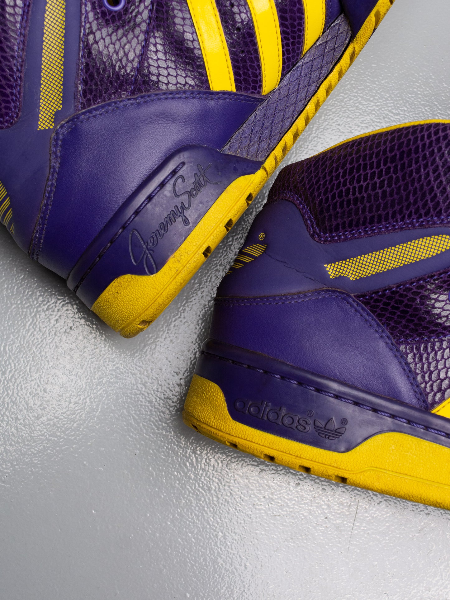 adidas Originals by Jeremy Scott S/S 2009 JS Logo (purple/yellow) - size 41 1/3