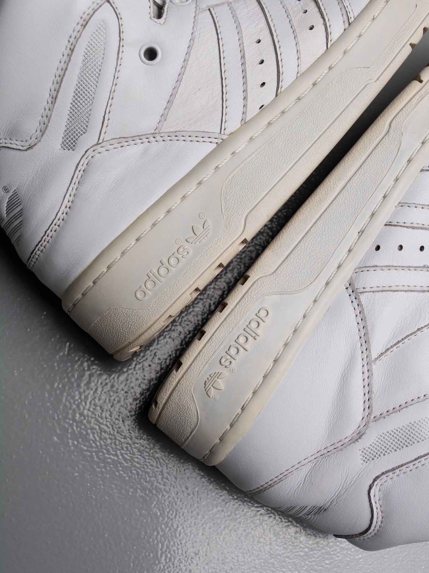 adidas Originals by Jeremy Scott S/S 2009 JS Wings (White/Silver) - size 39 1/3