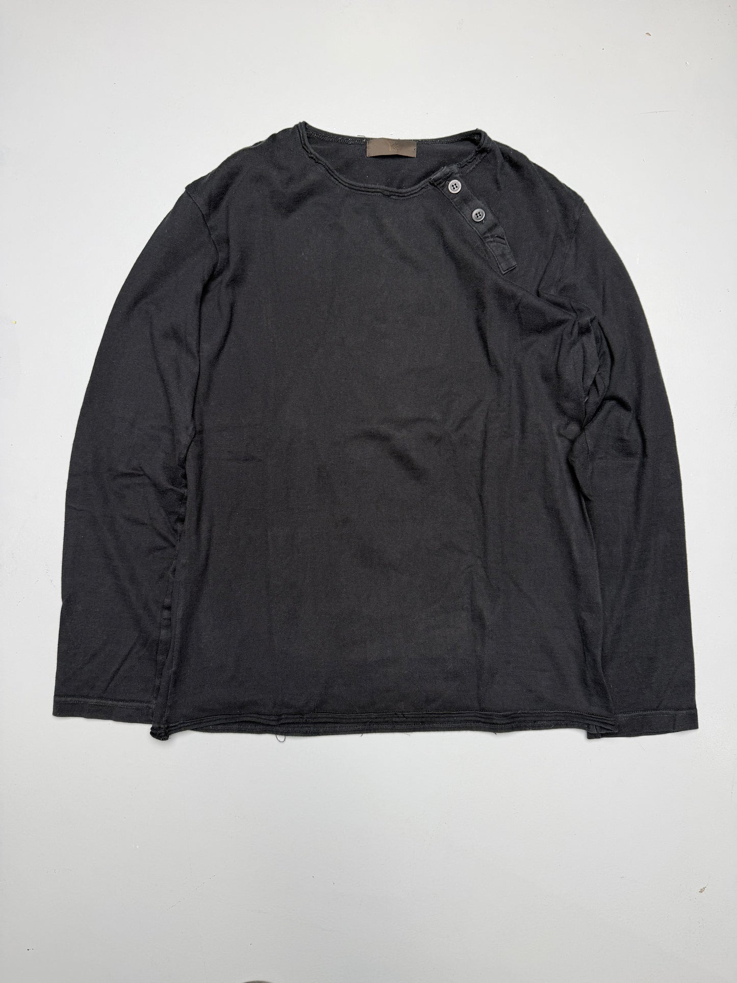 Y's long-sleeve with button detail - size 4