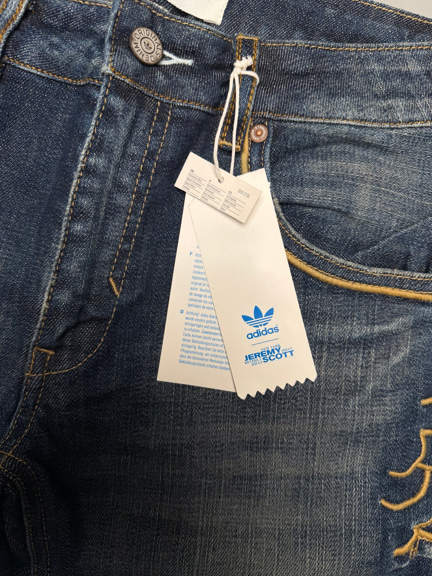 adidas Originals by Jeremy Scott A/W 2011 Wings Cupie JS skinny jeans - size 27