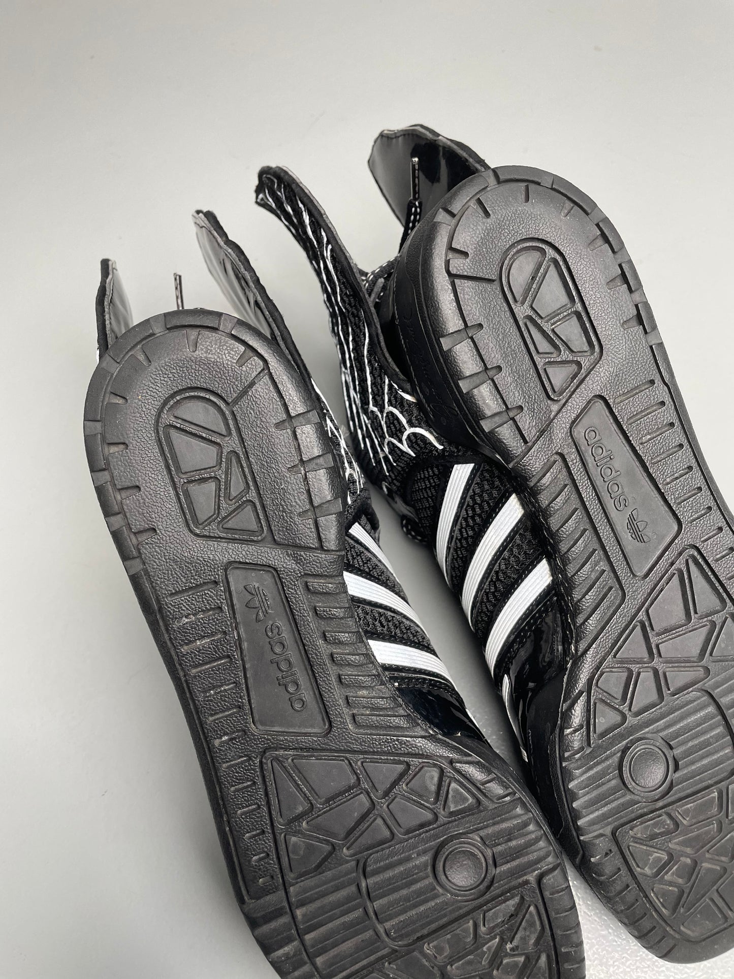 adidas Originals by Jeremy Scott 2015 JS Wings 2.0 Mesh (black) - size 42 2/3