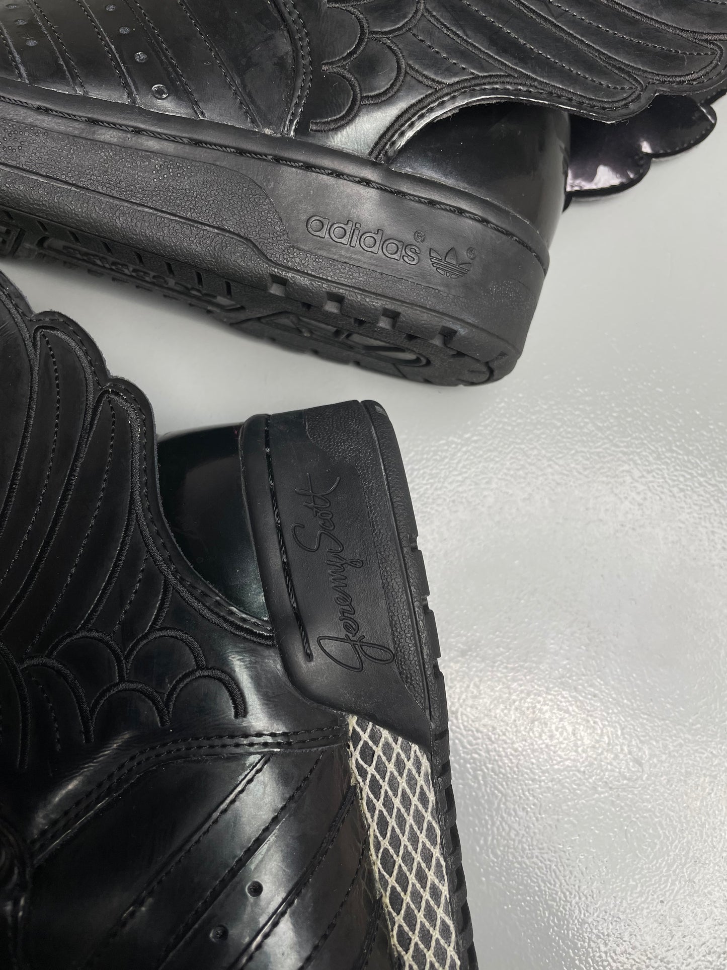 adidas Originals by Jeremy Scott S/S 2013 JS Wings 2.0 "Patent Black" - size 43 1/3