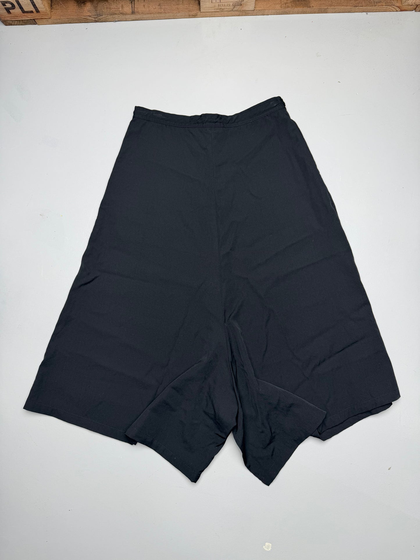 Y's A/W 2019 oversized shorts - size 2