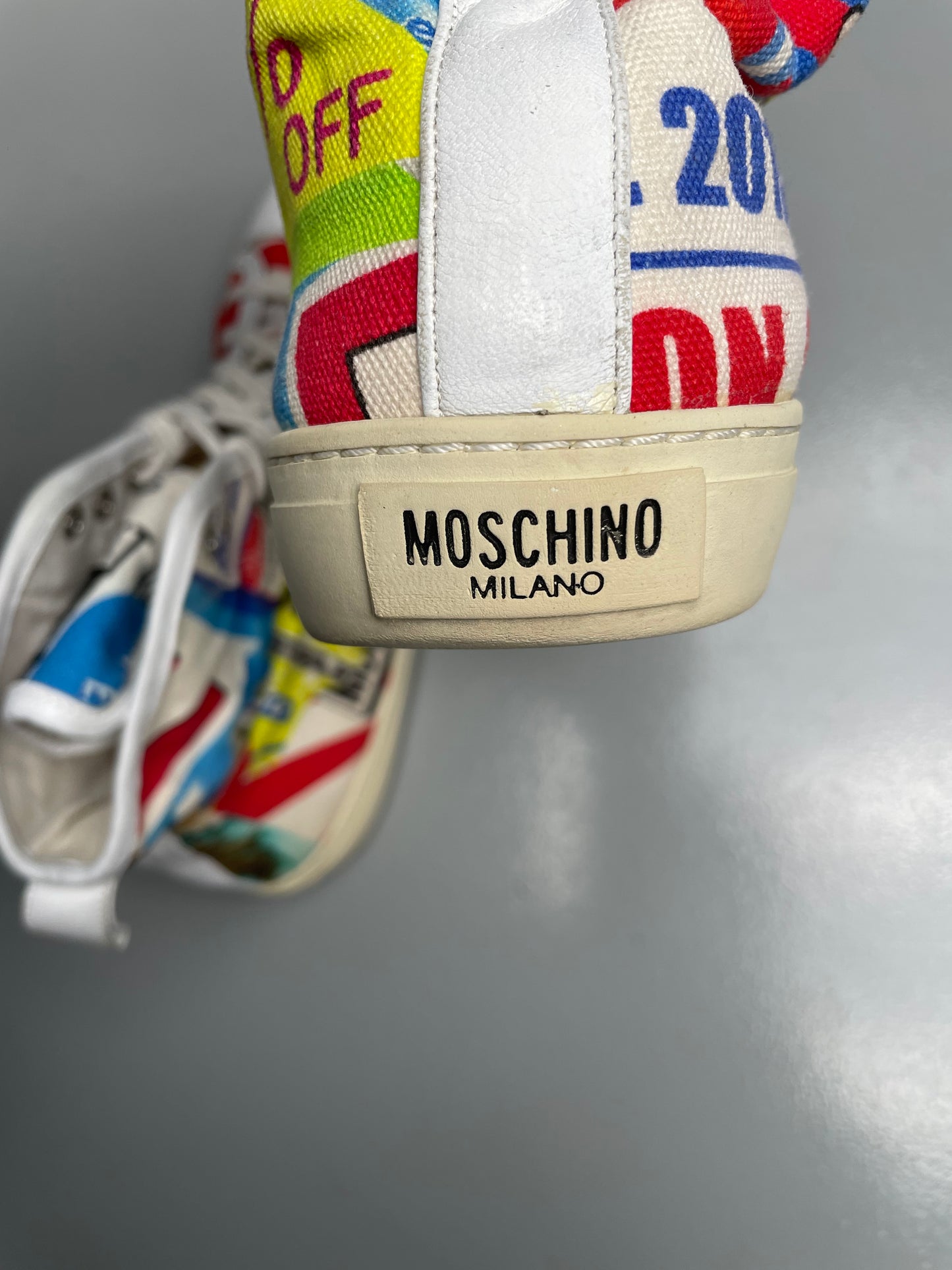 Moschino by Jeremy Scott X The Powerpuff Girls S/S 2016 high top sneaker - size 39