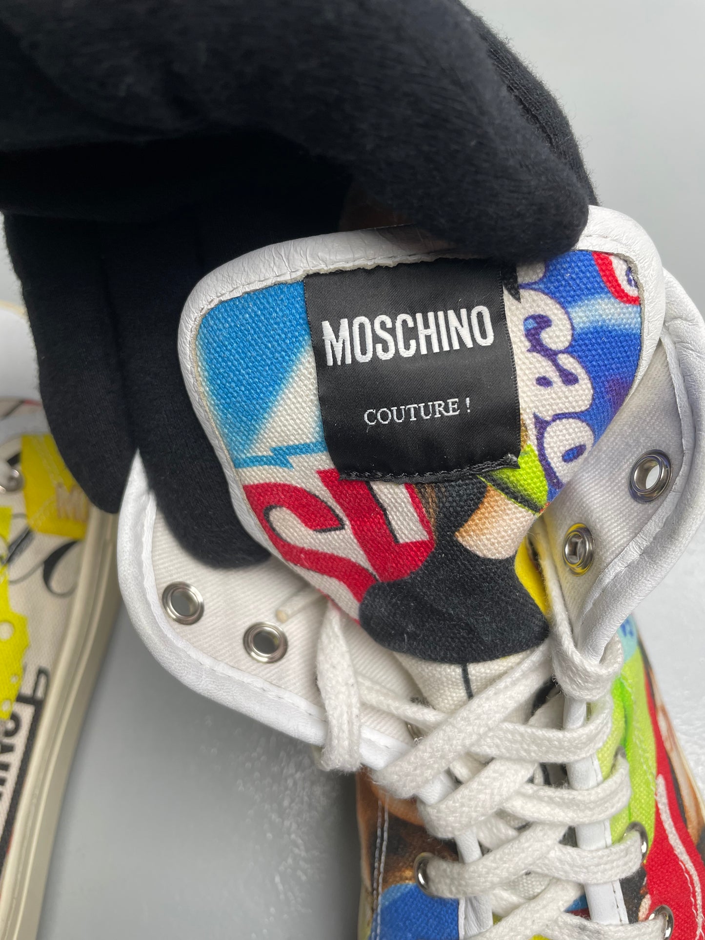 Moschino by Jeremy Scott X The Powerpuff Girls S/S 2016 high top sneaker - size 39