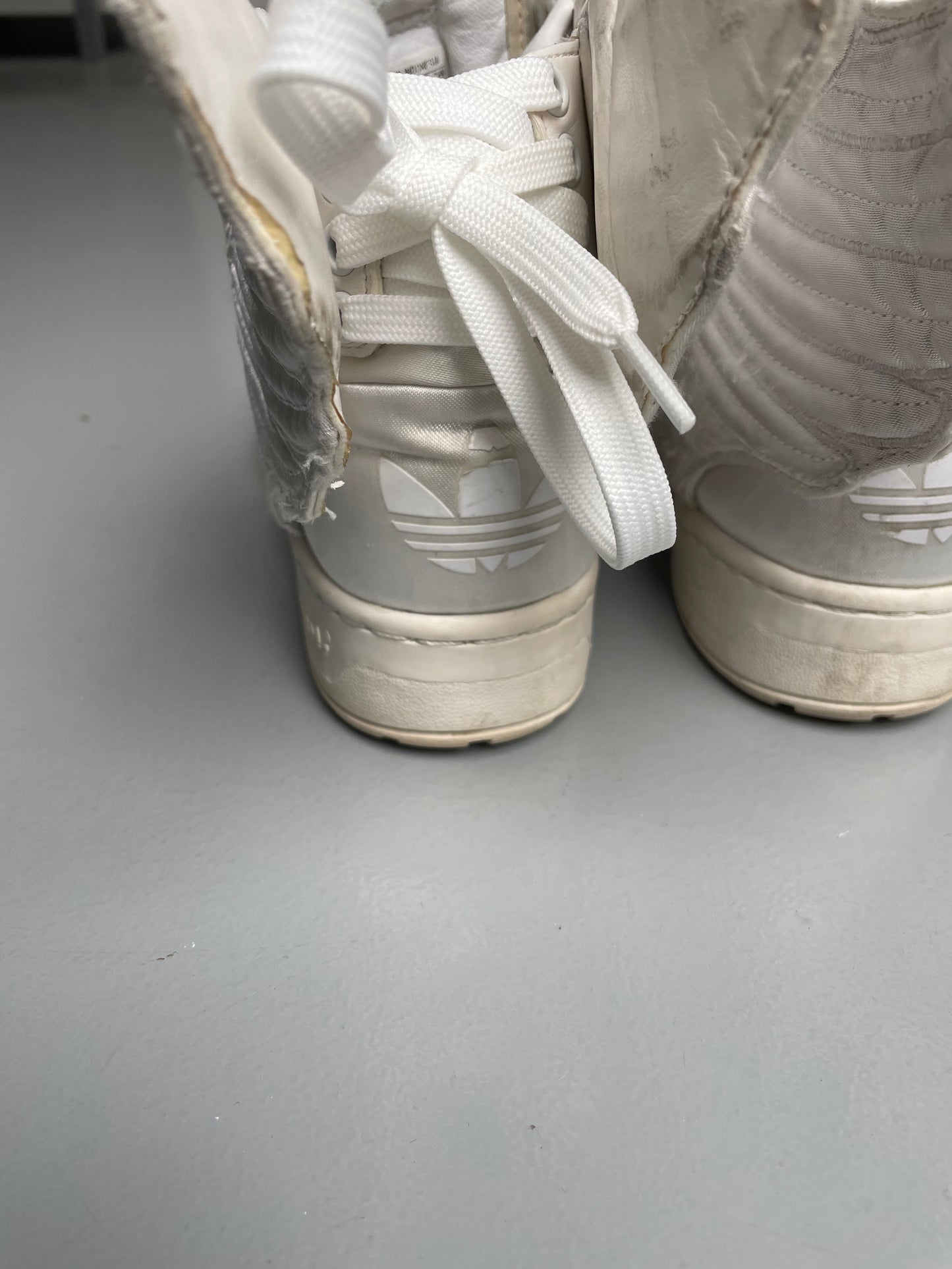 adidas Originals by Jeremy Scott X 2NE1 A/W 2011 JS Wings 2.0 "Satin" - size 38