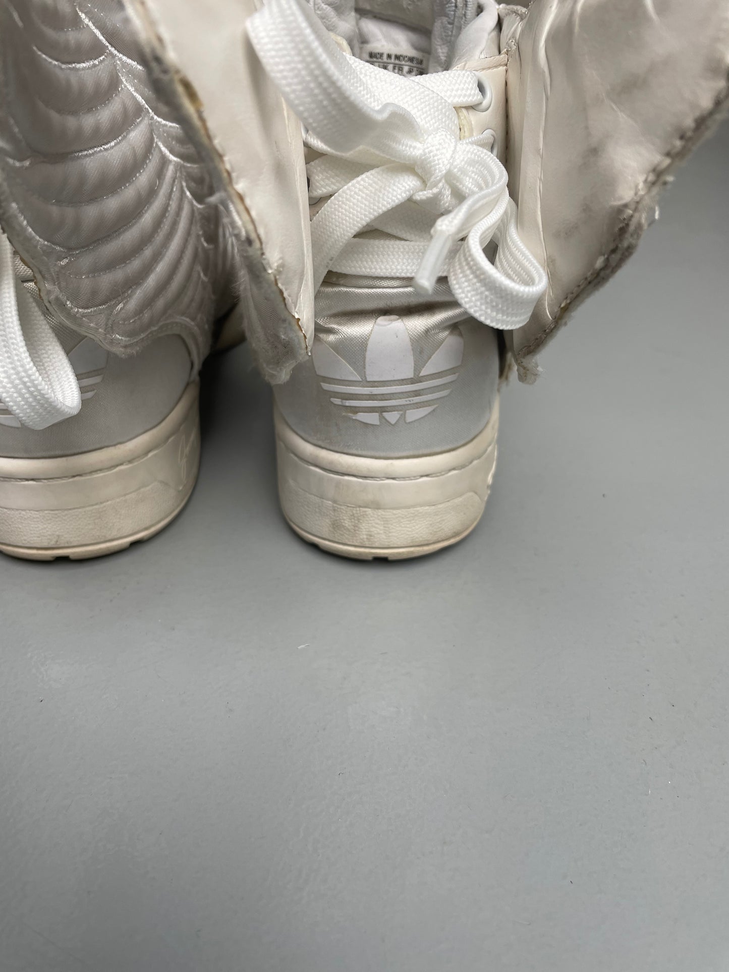 adidas Originals by Jeremy Scott X 2NE1 A/W 2011 JS Wings 2.0 "Satin" - size 38