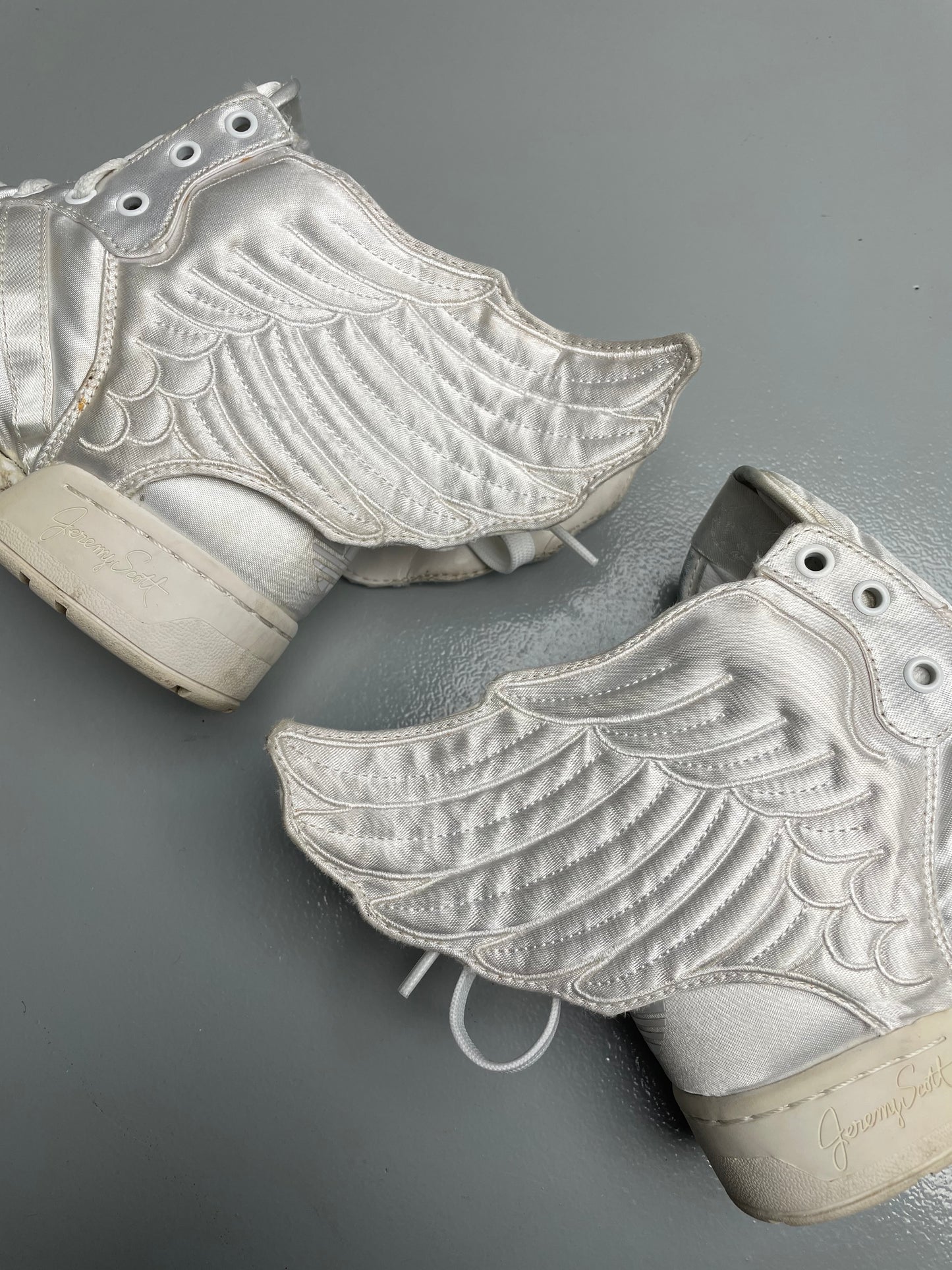 adidas Originals by Jeremy Scott X 2NE1 A/W 2011 JS Wings 2.0 "Satin" - size 38