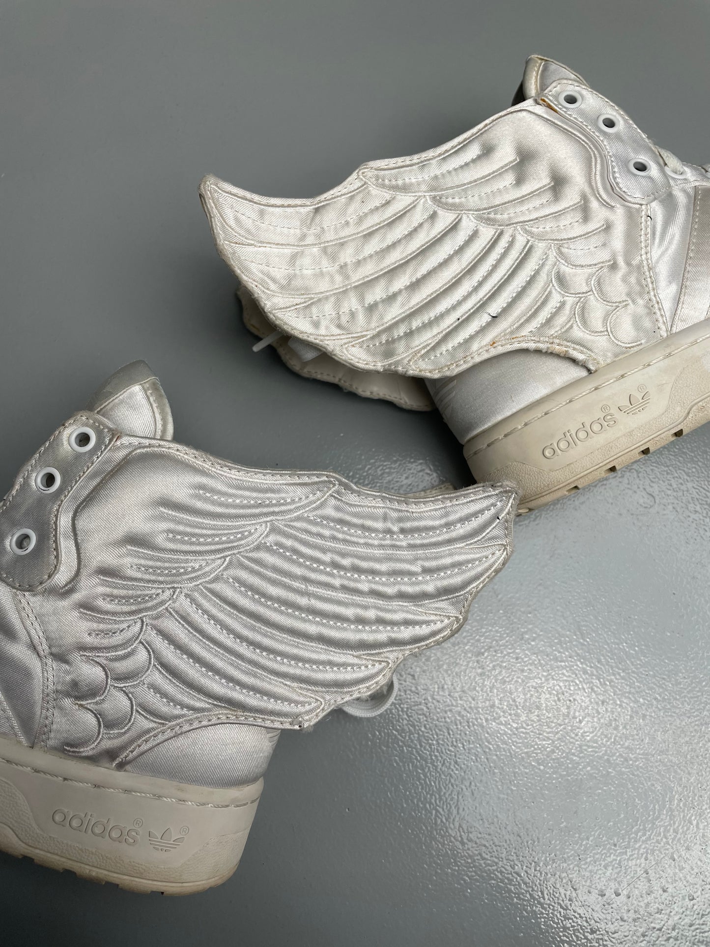 adidas Originals by Jeremy Scott X 2NE1 A/W 2011 JS Wings 2.0 "Satin" - size 38