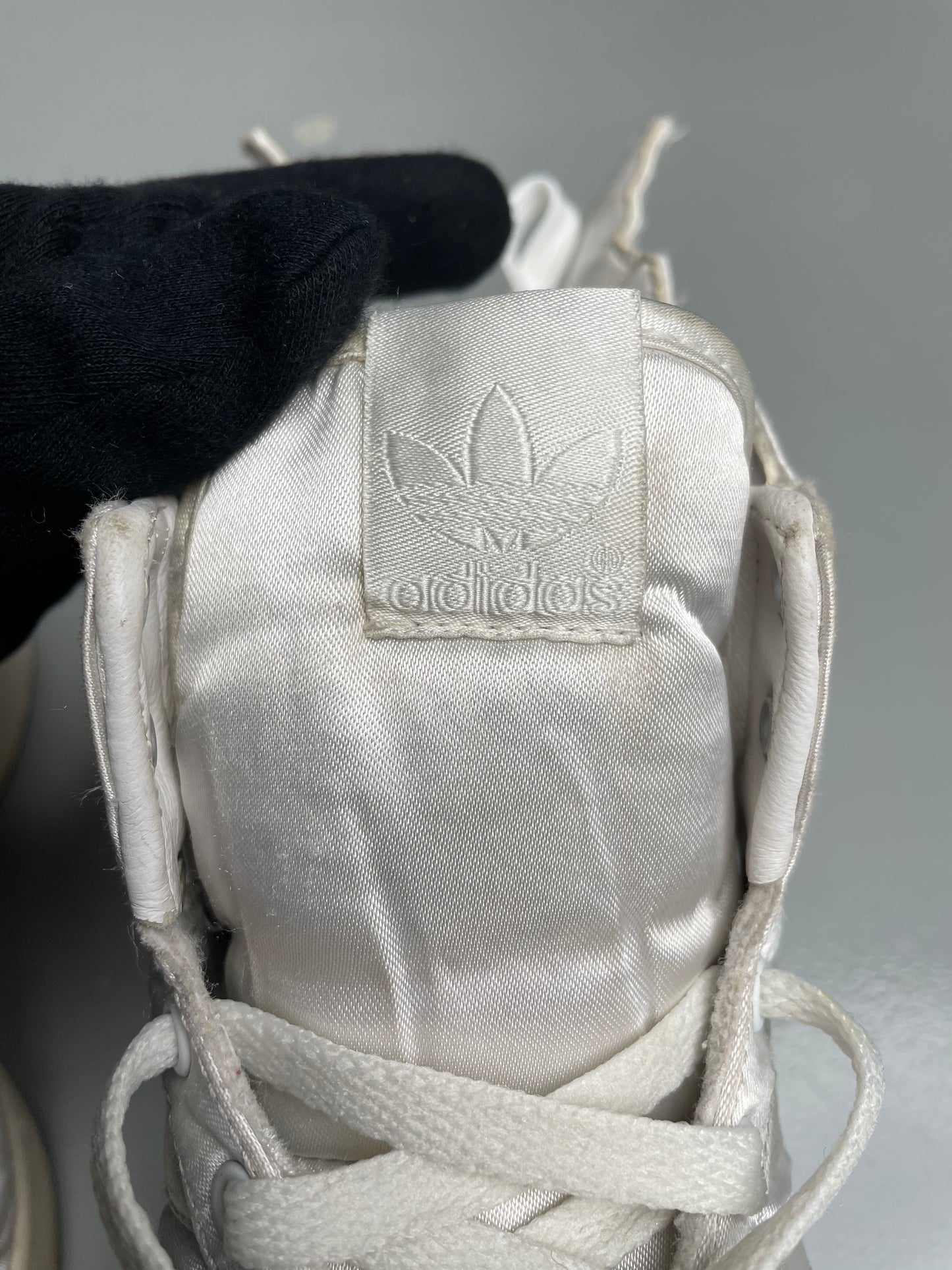 adidas Originals by Jeremy Scott X 2NE1 A/W 2011 JS Wings 2.0 "Satin" - size 38