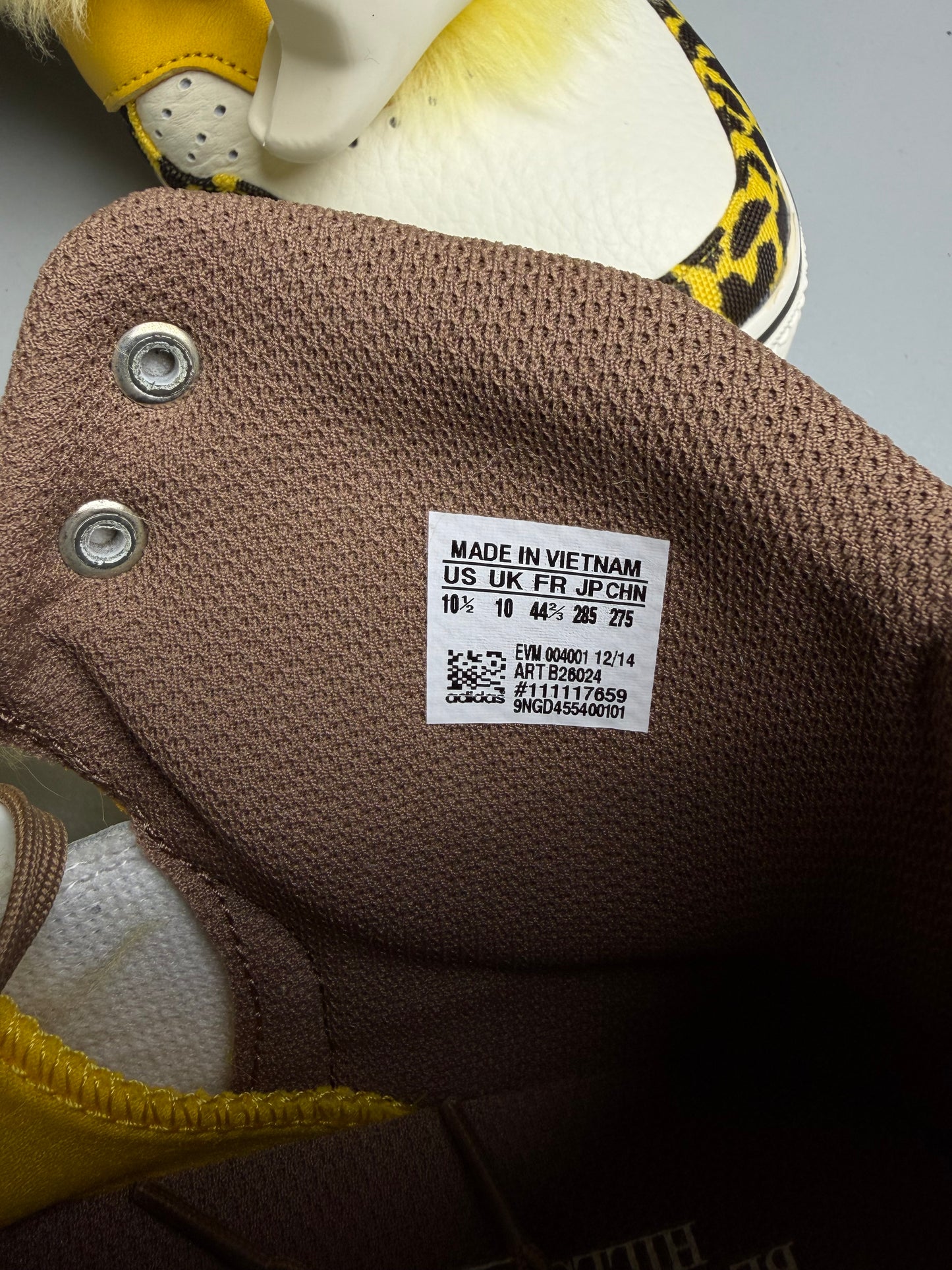 adidas Originals by Jeremy Scott S/S 2015 JS Bones Fur - size 44 2/3