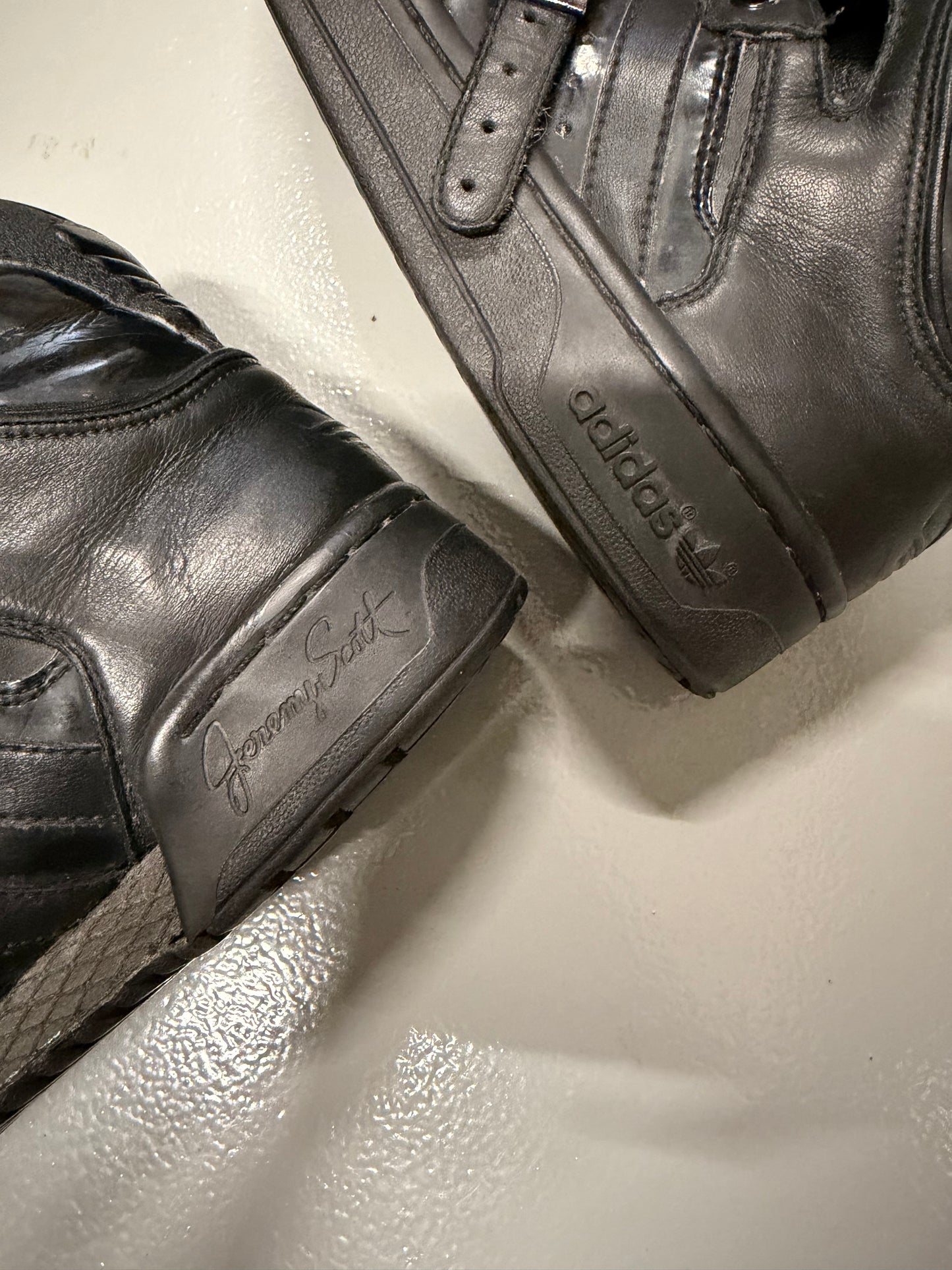 adidas Originals by Jeremy Scott A/W 2009 Conductor Hi (black/black) - size 42