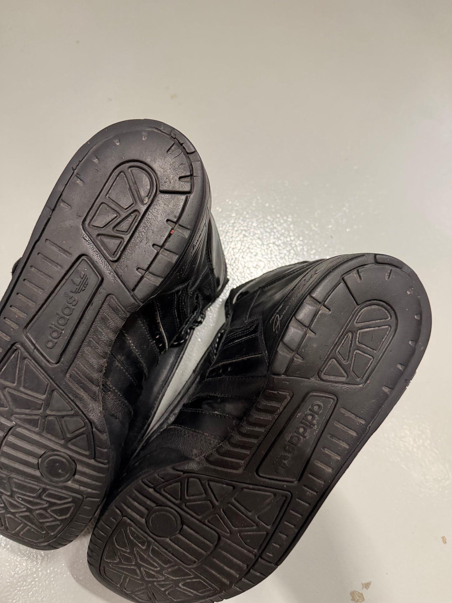 adidas Originals by Jeremy Scott A/W 2009 Conductor Hi (black/black) - size 42