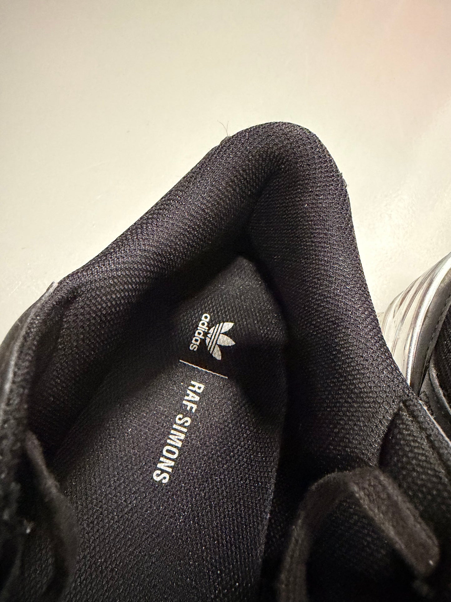 adidas X Raf Simons S/S 2019 RS Ozweego (black/chrome) - size 42 2/3