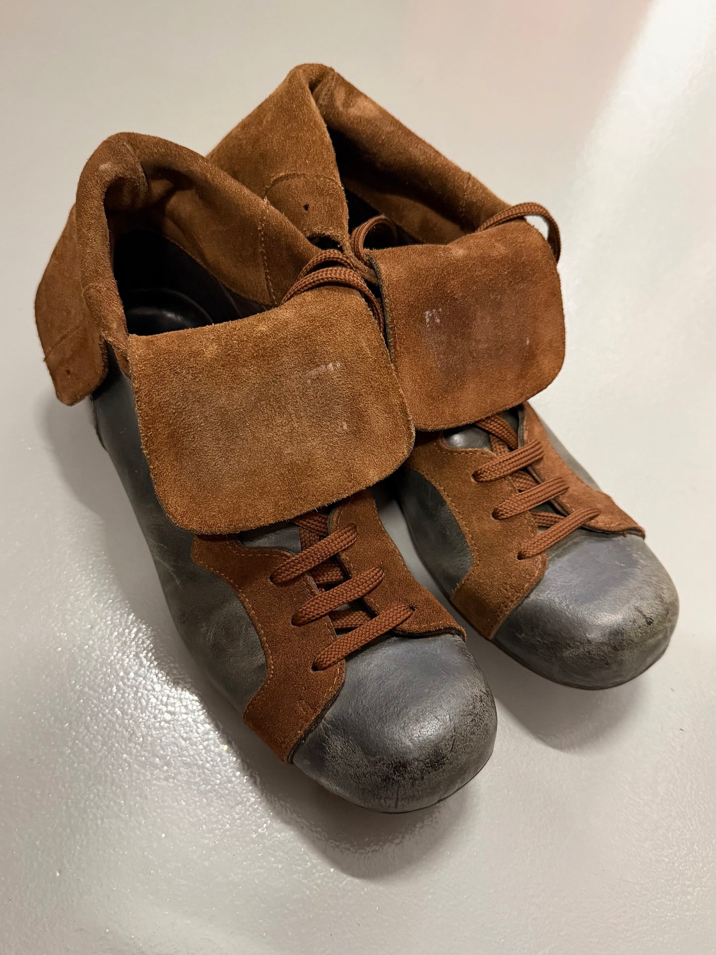 vintage Wild & Lethal Trash boxing sneakers - size 38