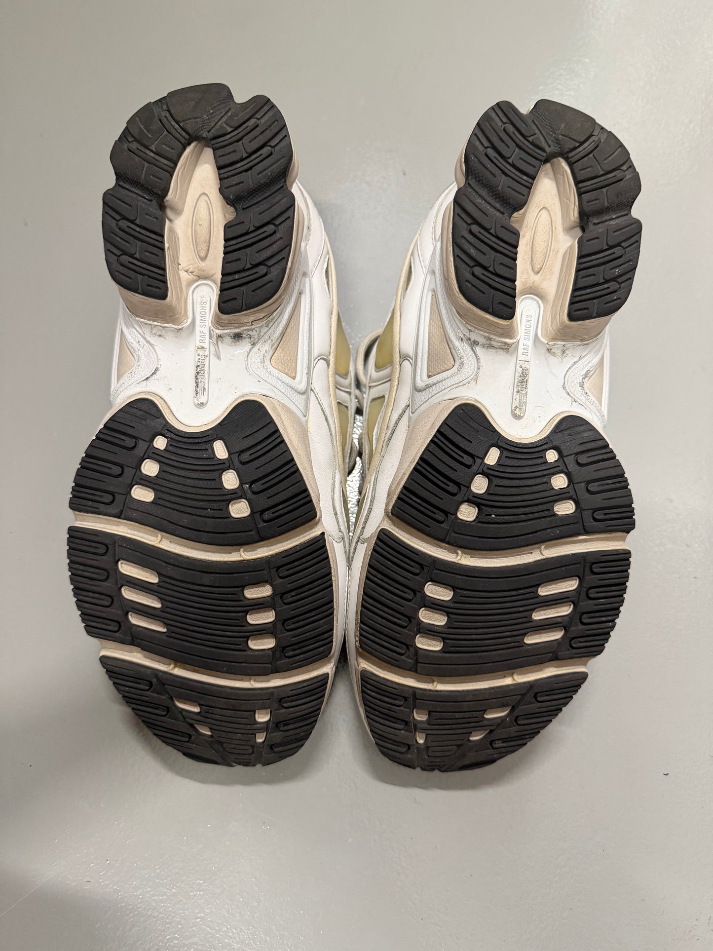 adidas X Raf Simons A/W 2017 Ozweego III (white/cream) - size 43 1/3