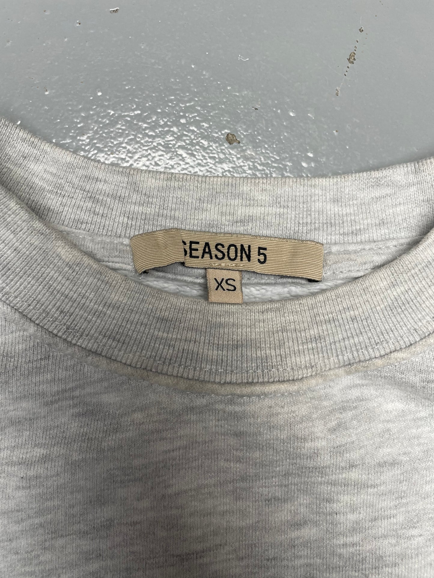 YEEZY Season 4 Calabasas crest logo crewneck (grey) - size XS