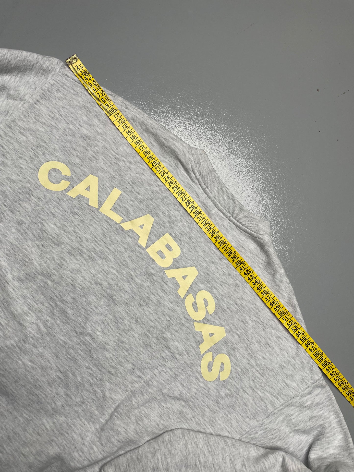 YEEZY Season 4 Calabasas crest logo crewneck (grey) - size XS