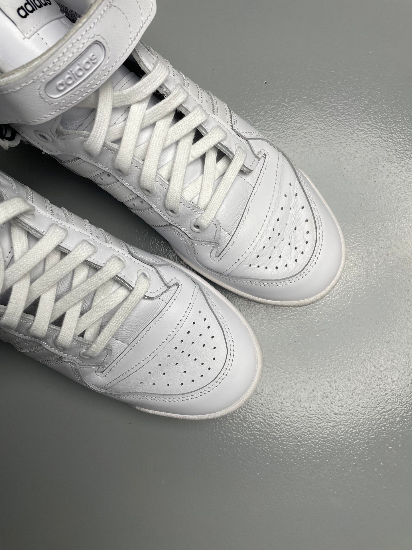 adidas Originals by Jeremy Scott 2022 JS Wings 4.0 (white) - size 42 2/3