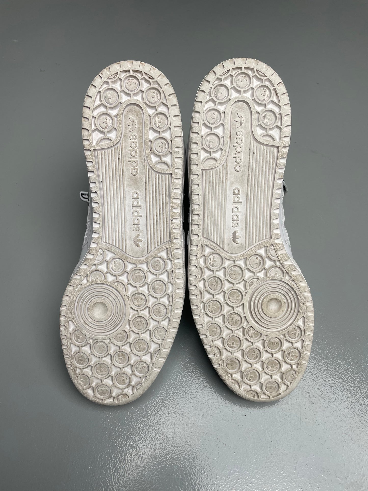 adidas Originals by Jeremy Scott 2022 JS Wings 4.0 (white) - size 42 2/3