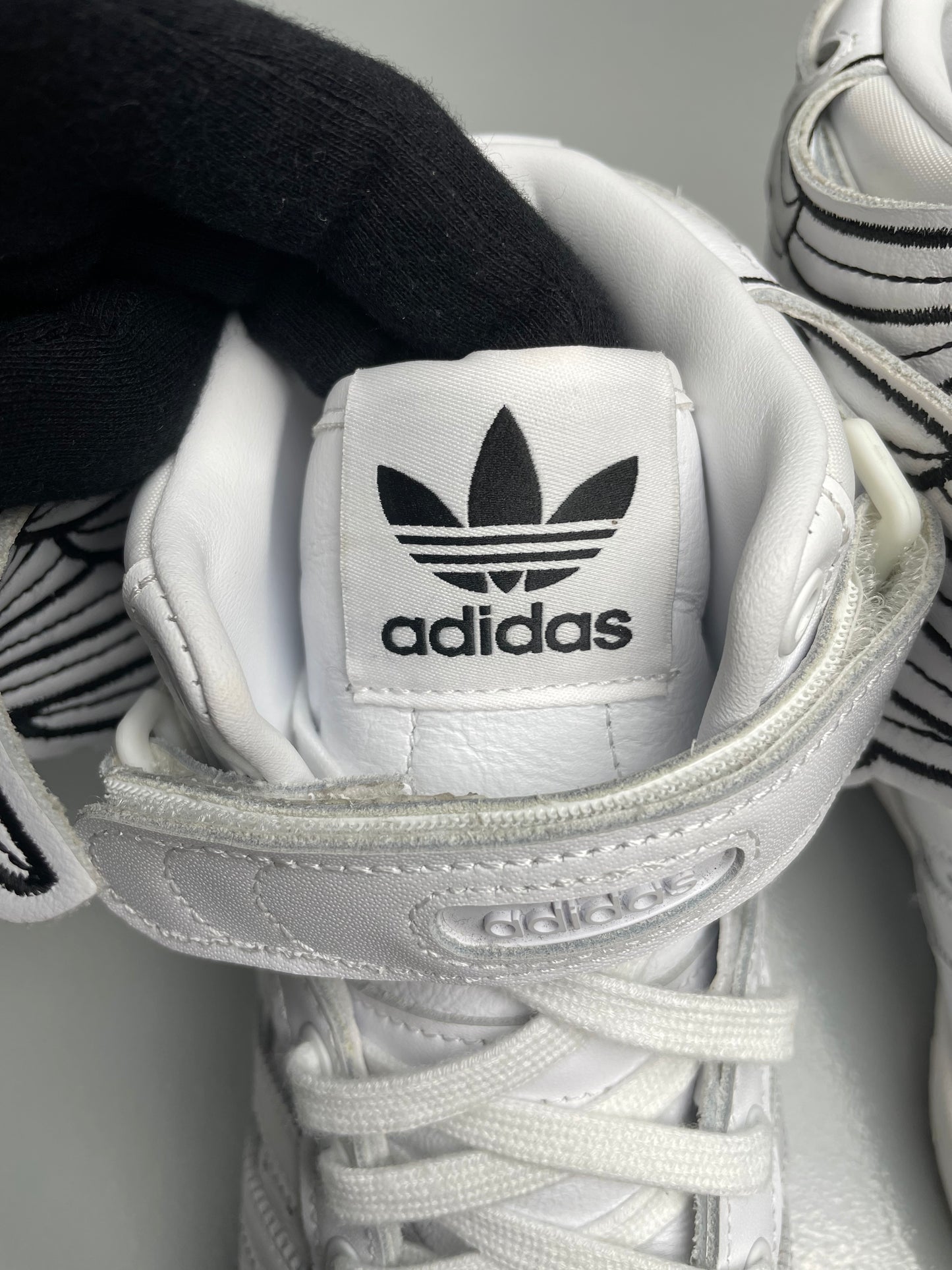 adidas Originals by Jeremy Scott 2022 JS Wings 4.0 (white) - size 42 2/3