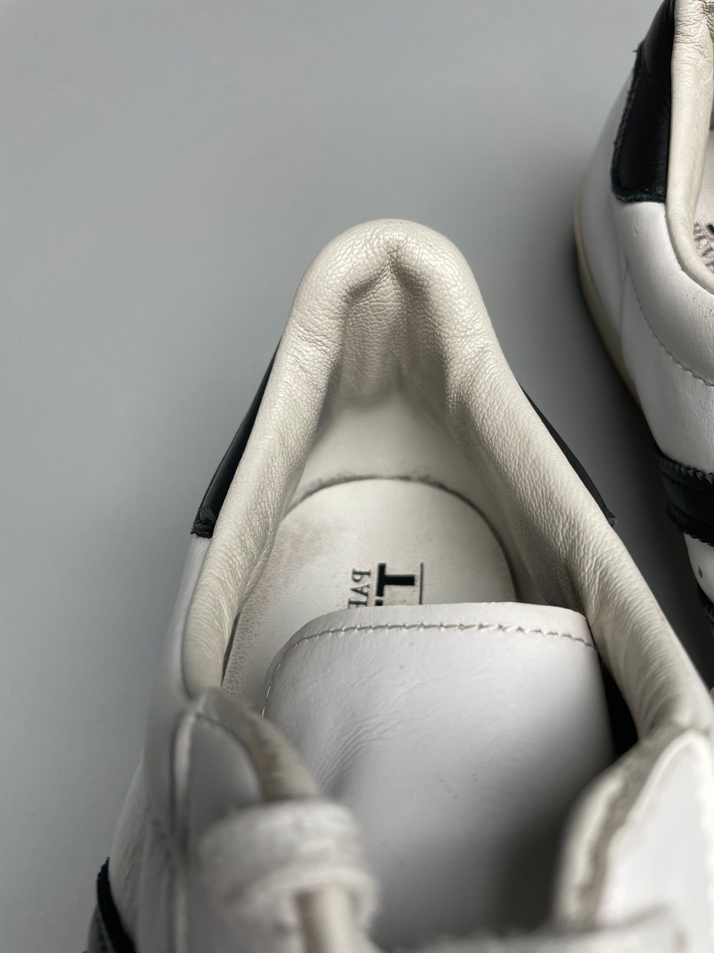 adidas Originals by Jeremy Scott A/W 2015 JS Superstar Wings (white/black) - size 42