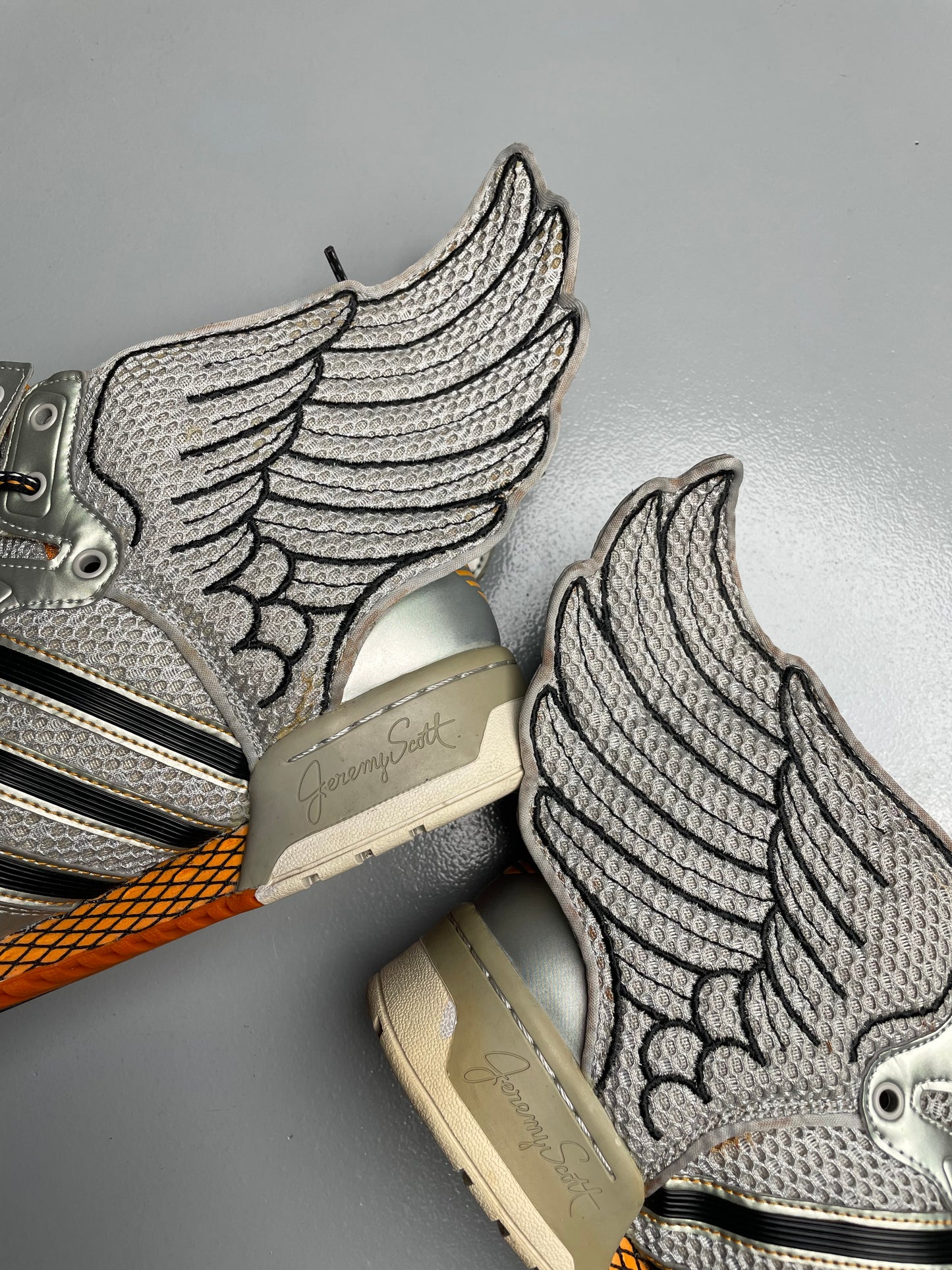 adidas Originals by Jeremy Scott A/W 2012 JS Wings 2.0 (Metallic Silver) - size 45 1/3