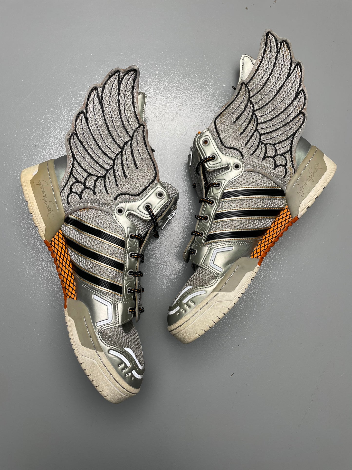 adidas Originals by Jeremy Scott A/W 2012 JS Wings 2.0 (Metallic Silver) - size 45 1/3