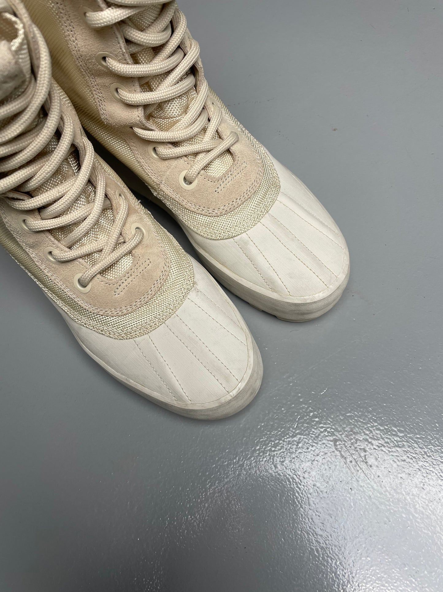 adidas Originals YEEZY Season 1 women's 950 boot (Turtle Dove) - size 39 1/3