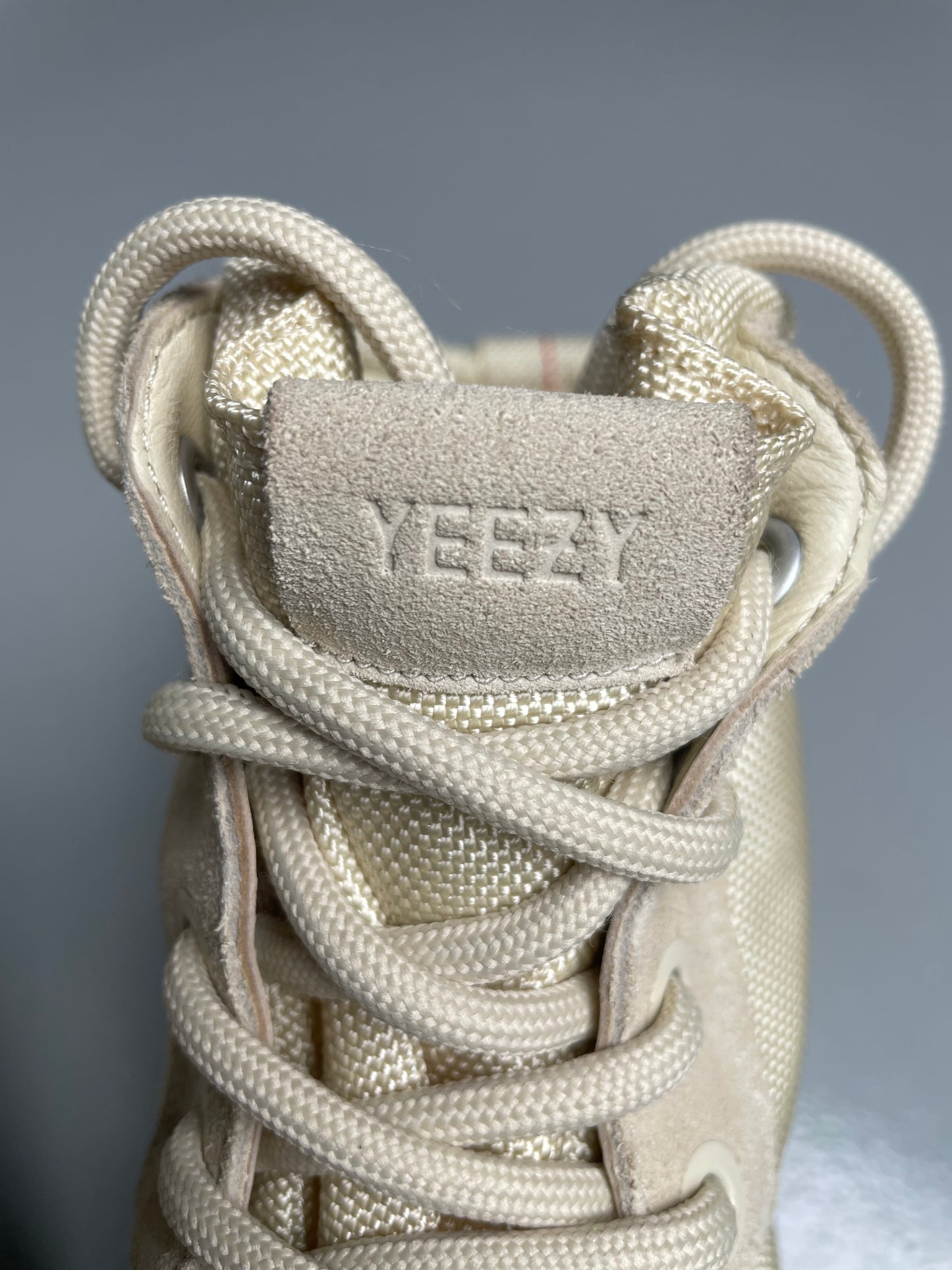 adidas Originals YEEZY Season 1 women's 950 boot (Turtle Dove) - size 39 1/3