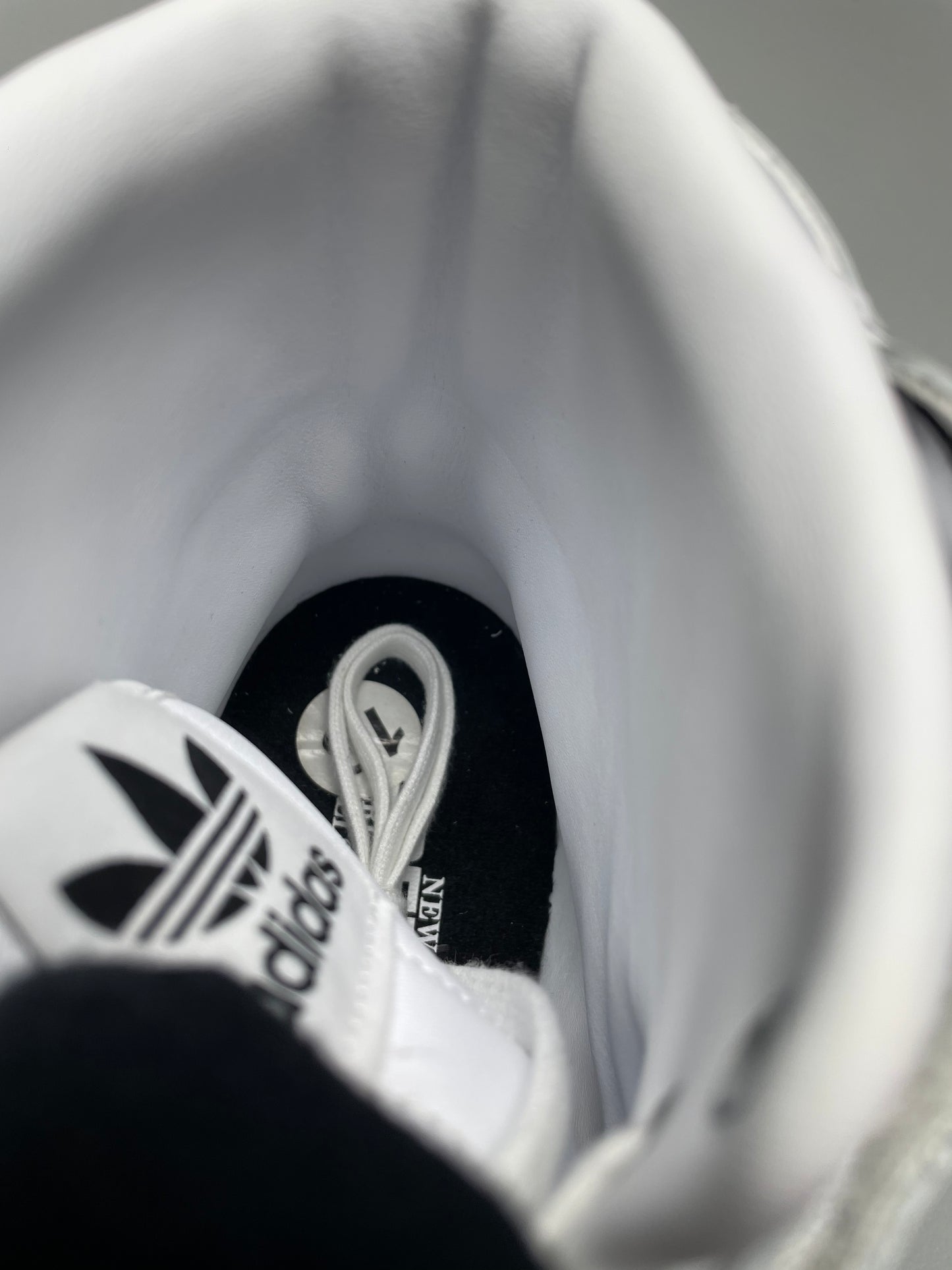 adidas Originals X Jeremy Scott 2022 JS Wings 4.0 (white) - size 48