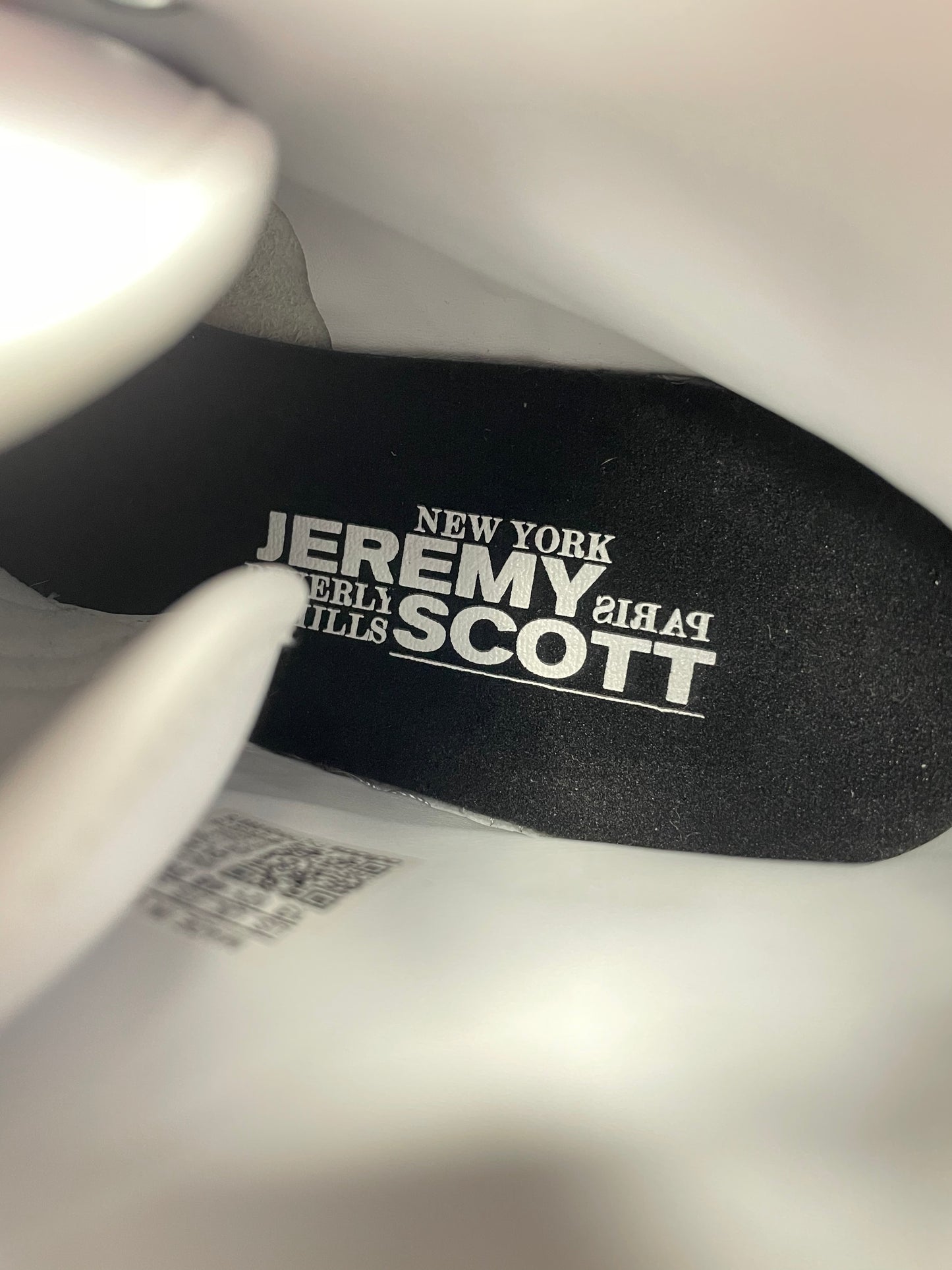 adidas Originals X Jeremy Scott 2022 JS Wings 4.0 (white) - size 48