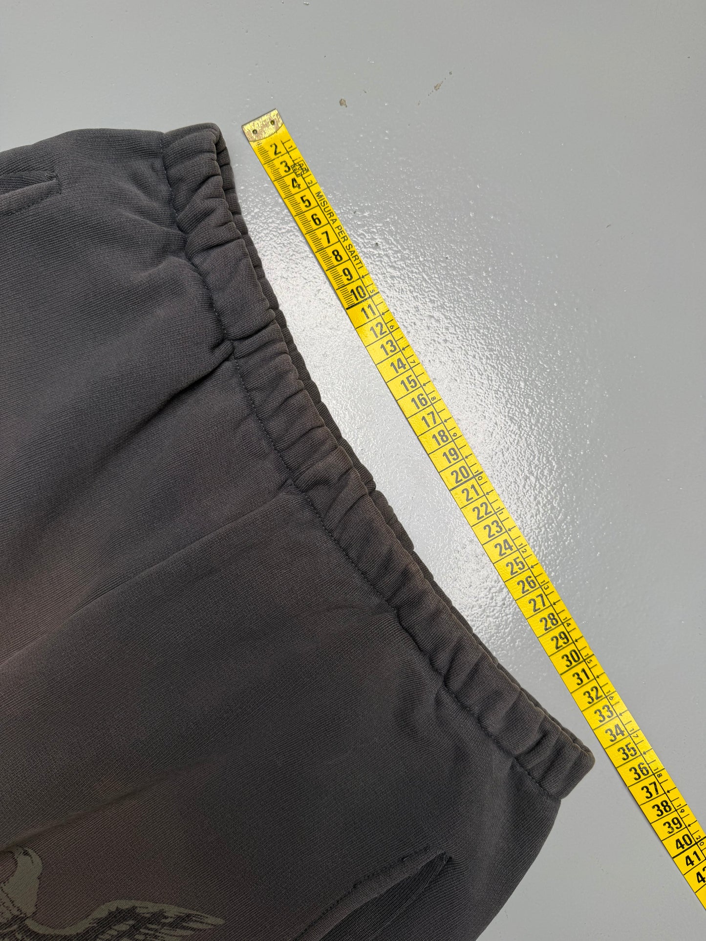 2017 Yeezy Supply Calabasas Lost Hills shorts - size M